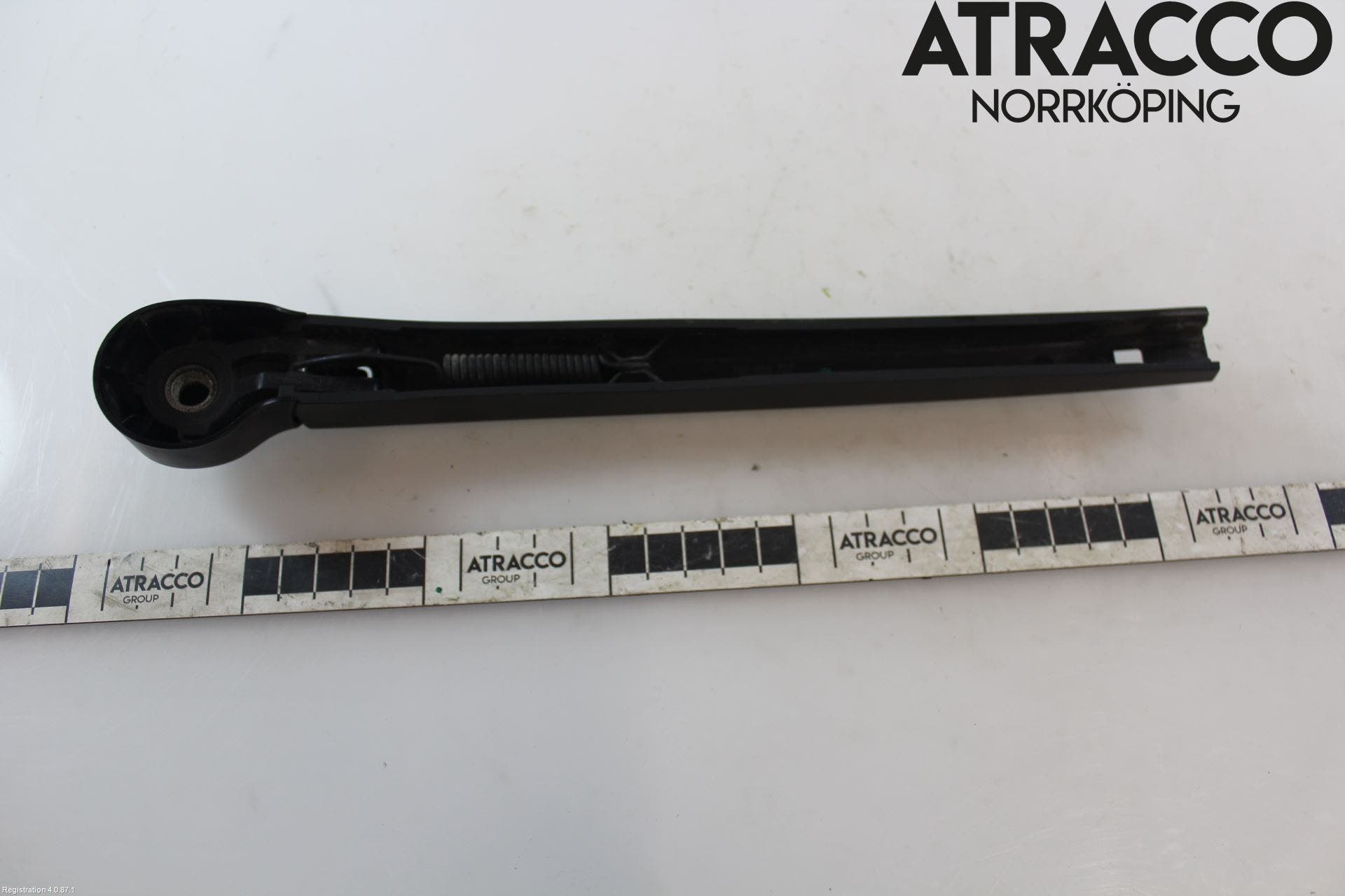 Skoda SCALA 19- Torkararm-Bakruta