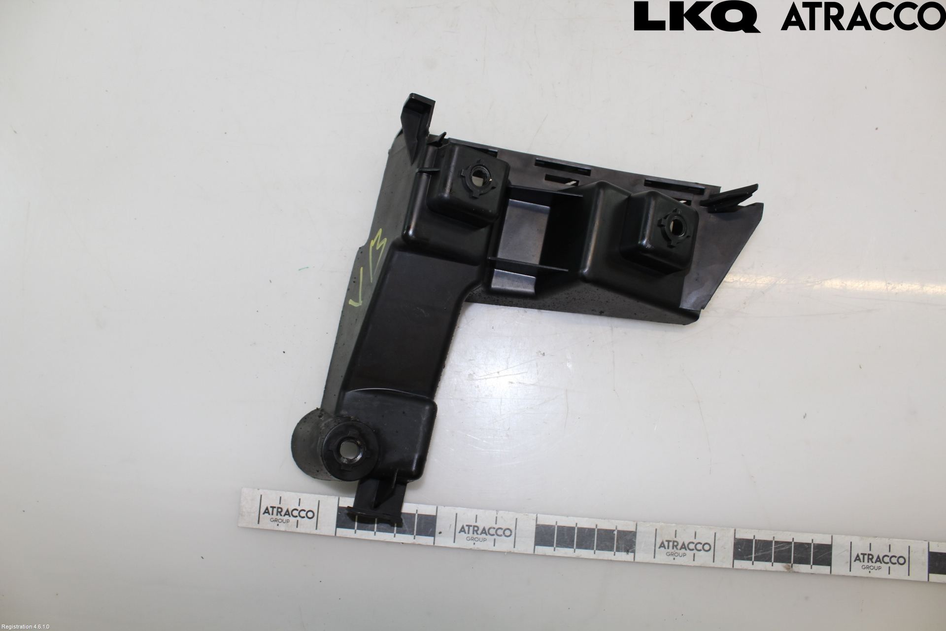 Volvo V70 08-13 Stötfångarfäste Bak Vä