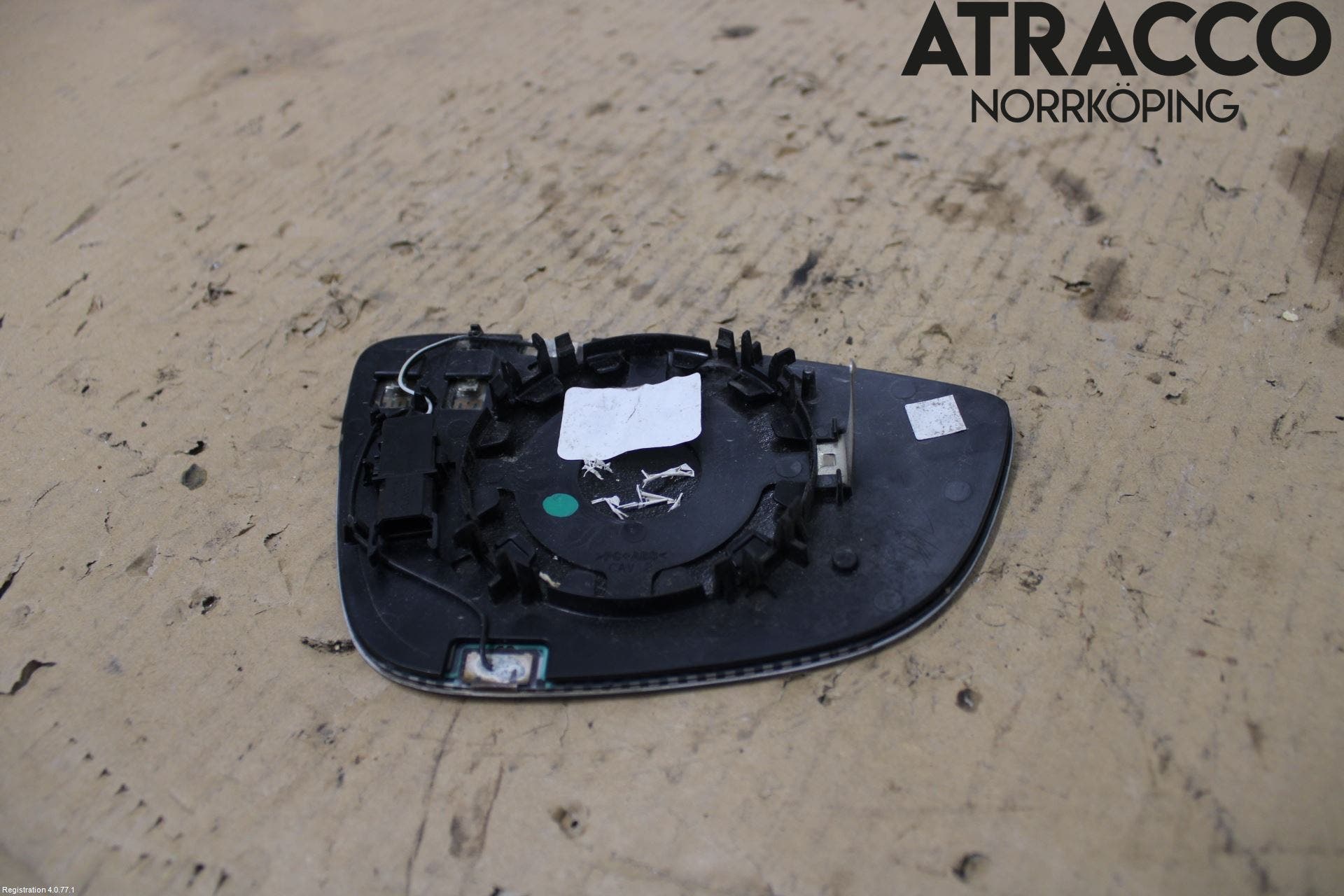 Volkswagen VW PASSAT 11-14 Spegelglas Vä