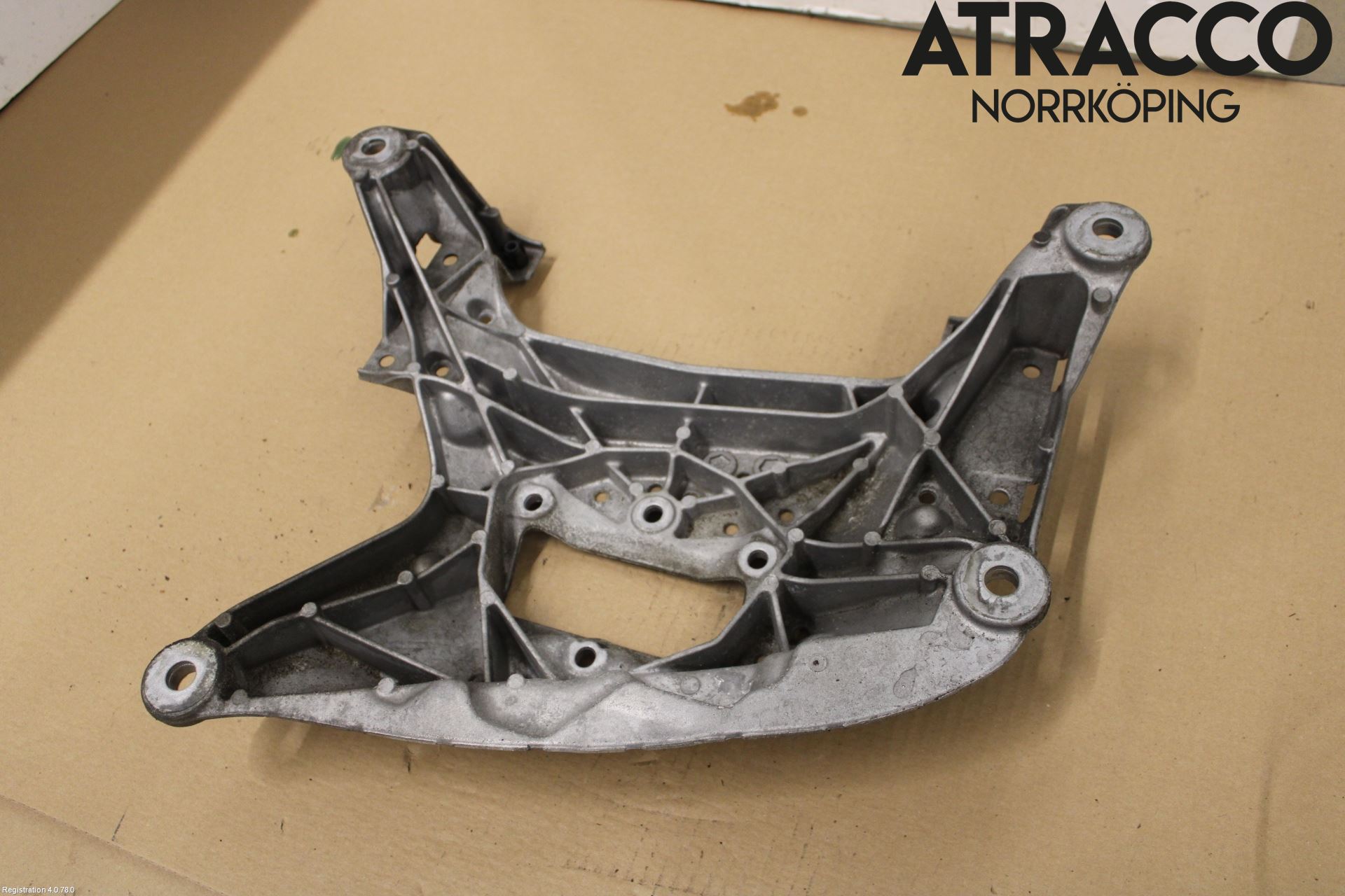 Audi A5 17- Växellådsfäste