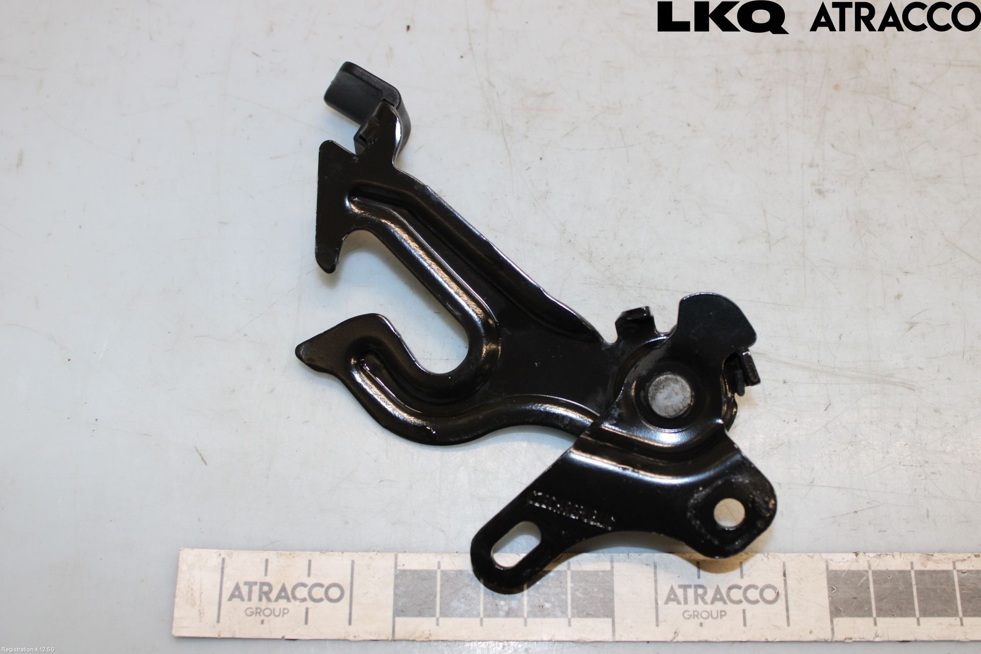 Volvo V60 14-18 Huv Spärr