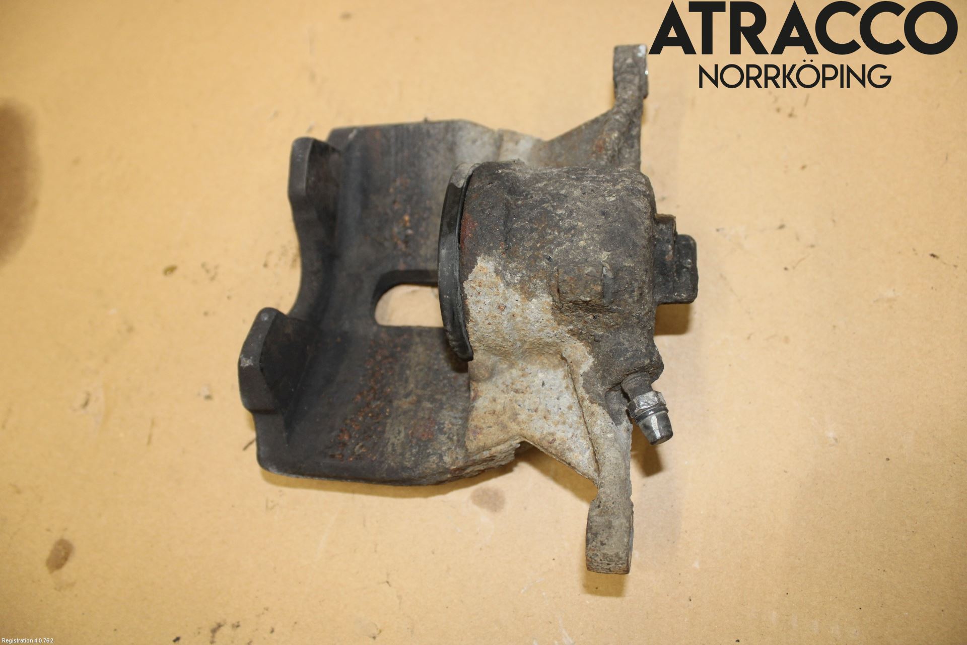 Volkswagen VW PASSAT 15-19 Bromsok Fram Höger