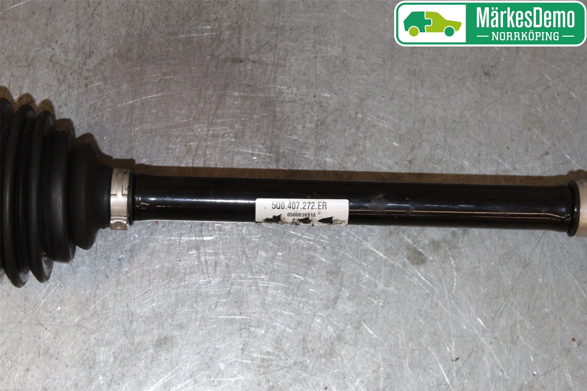 Volkswagen VW T-ROC 18- Drivaxel Fram Höger
