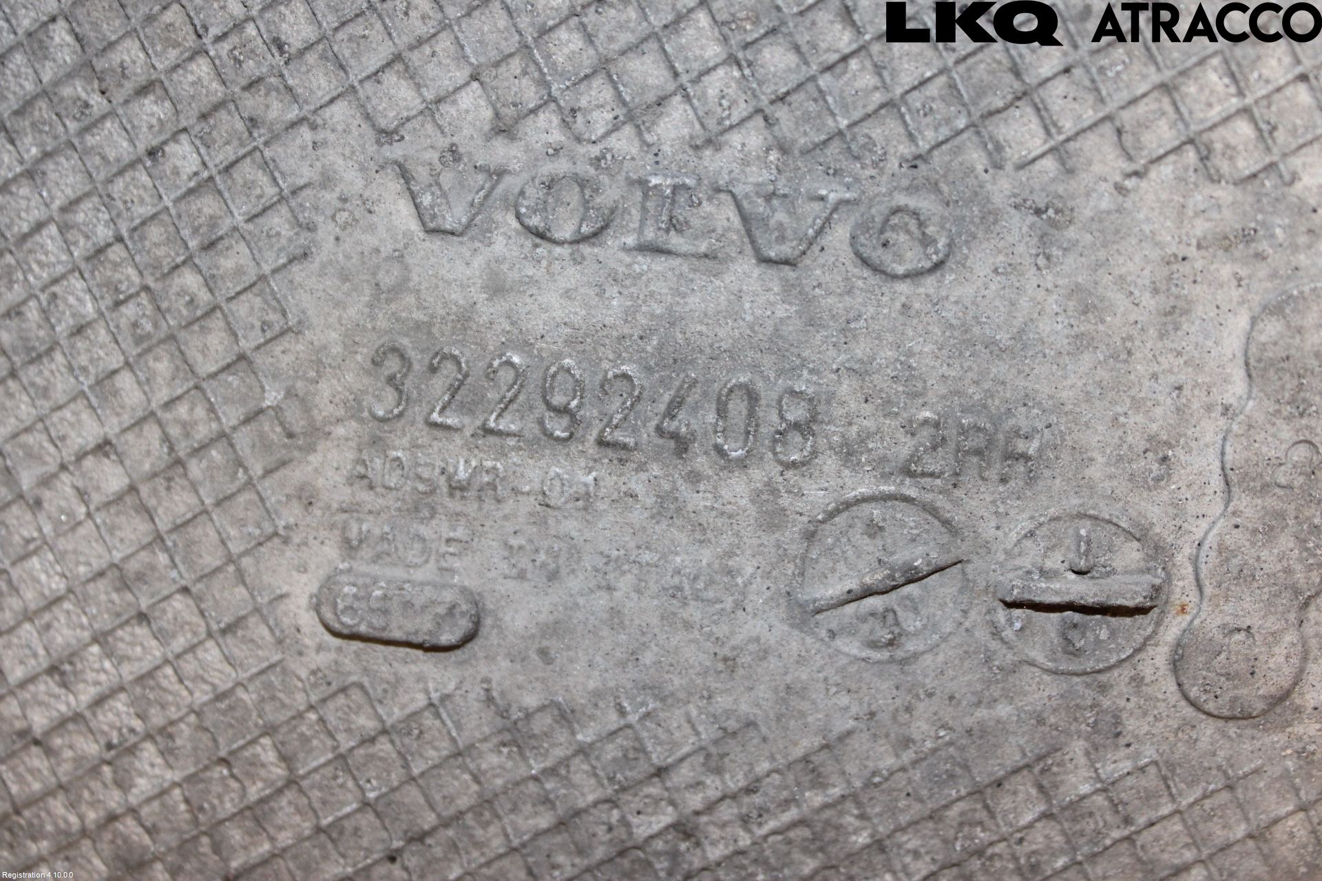 Volvo V90 17->> Bärarm Bak Höger