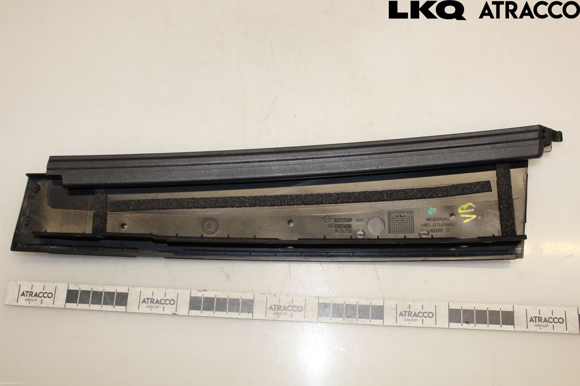 Opel CORSA F, CORSA-E 20- Dörr Dekorlist Bak Vä