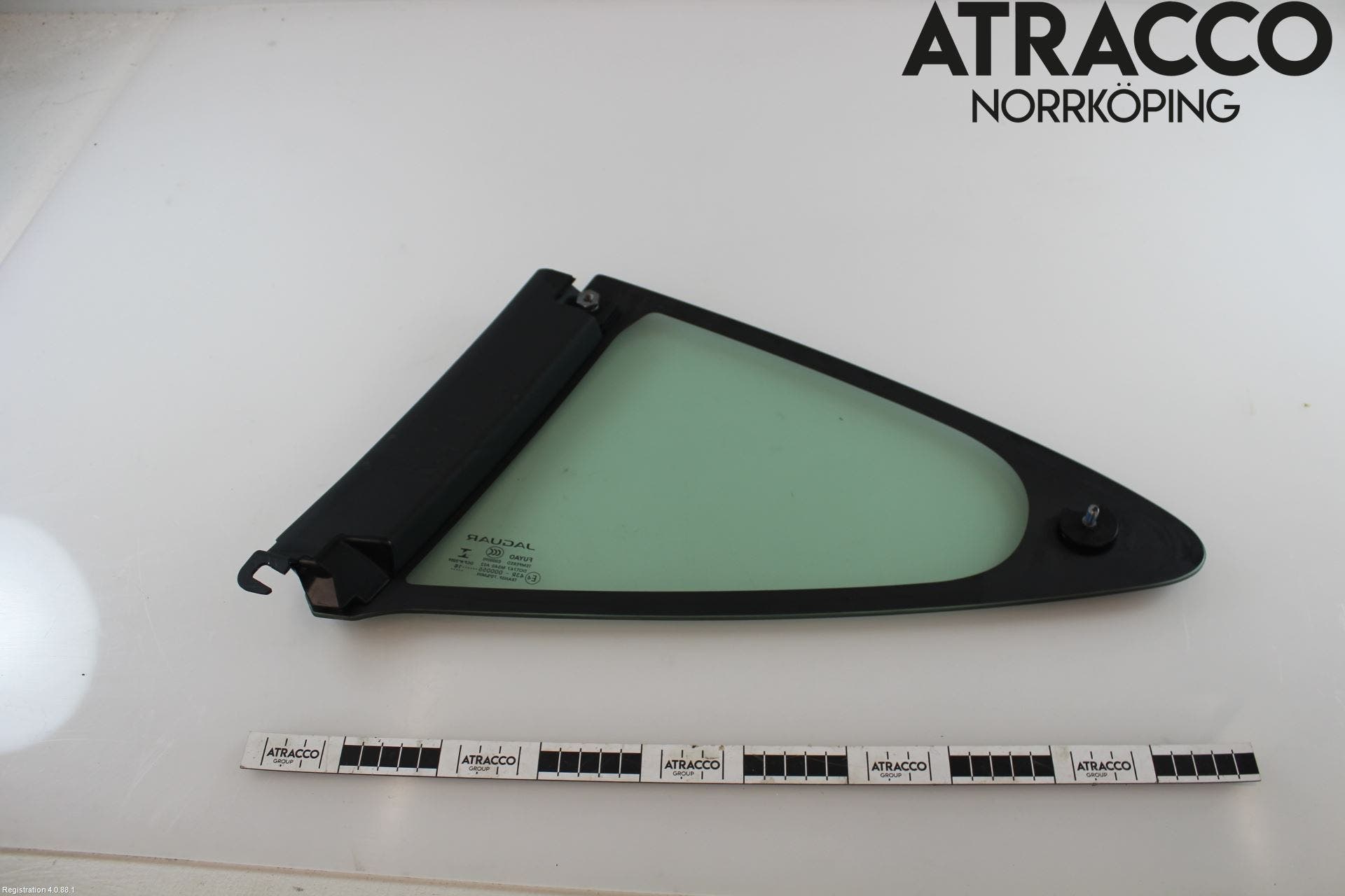 Jaguar F-TYPE Sidoruta Höger-Kaross