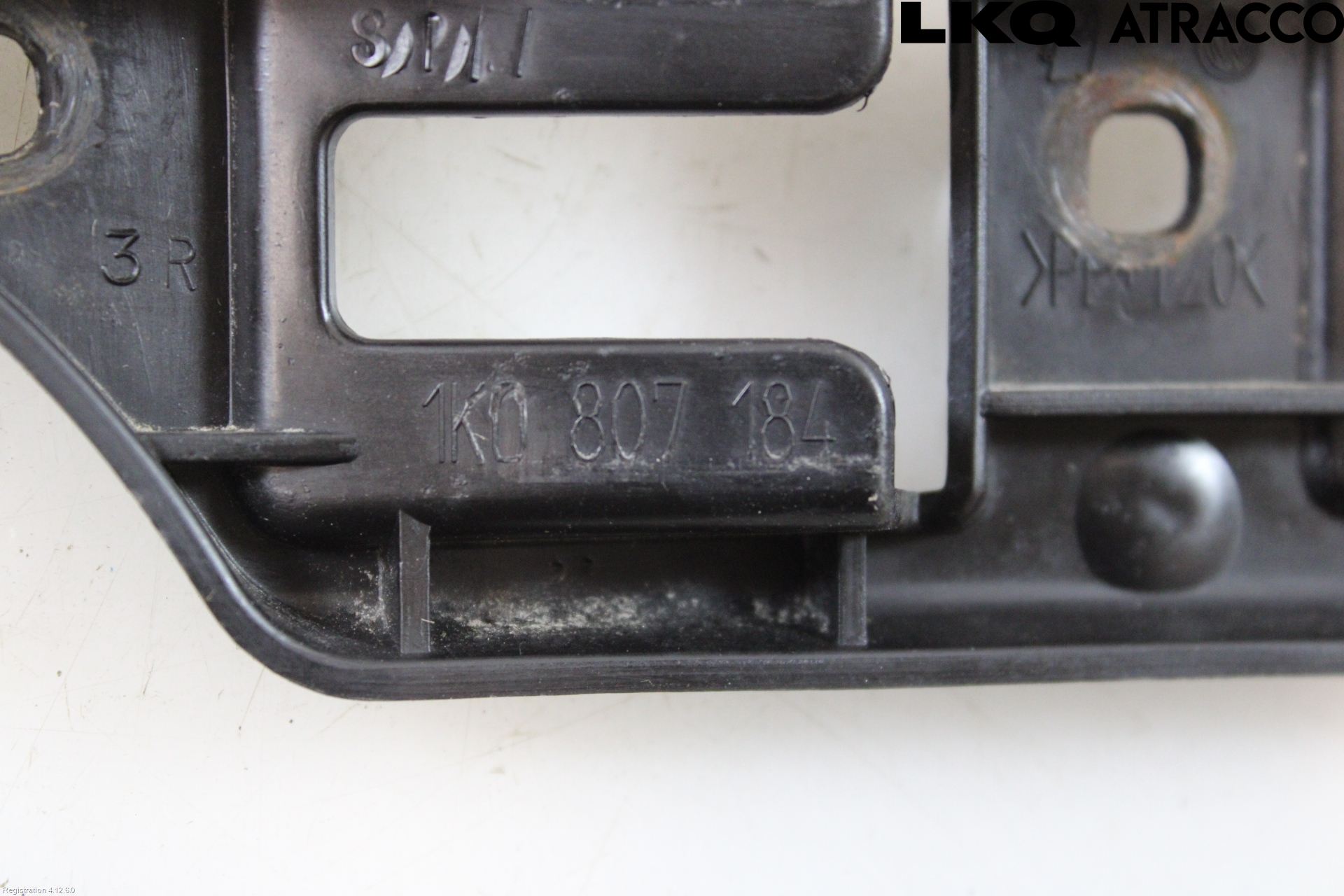 Volkswagen VW GOLF V 04-09 Stötfångarfäste Fram Hö