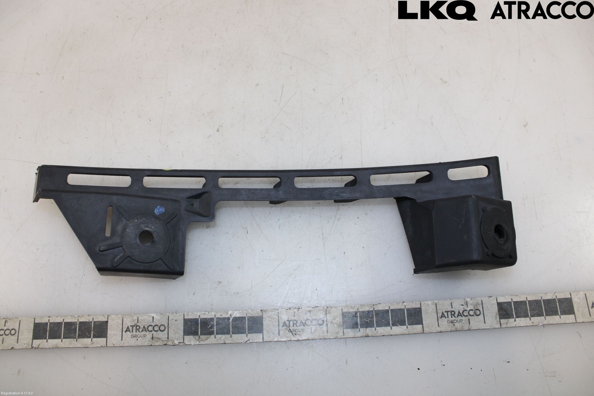 Volkswagen VW CADDY      04-10 Stötfångarfäste Fram Hö