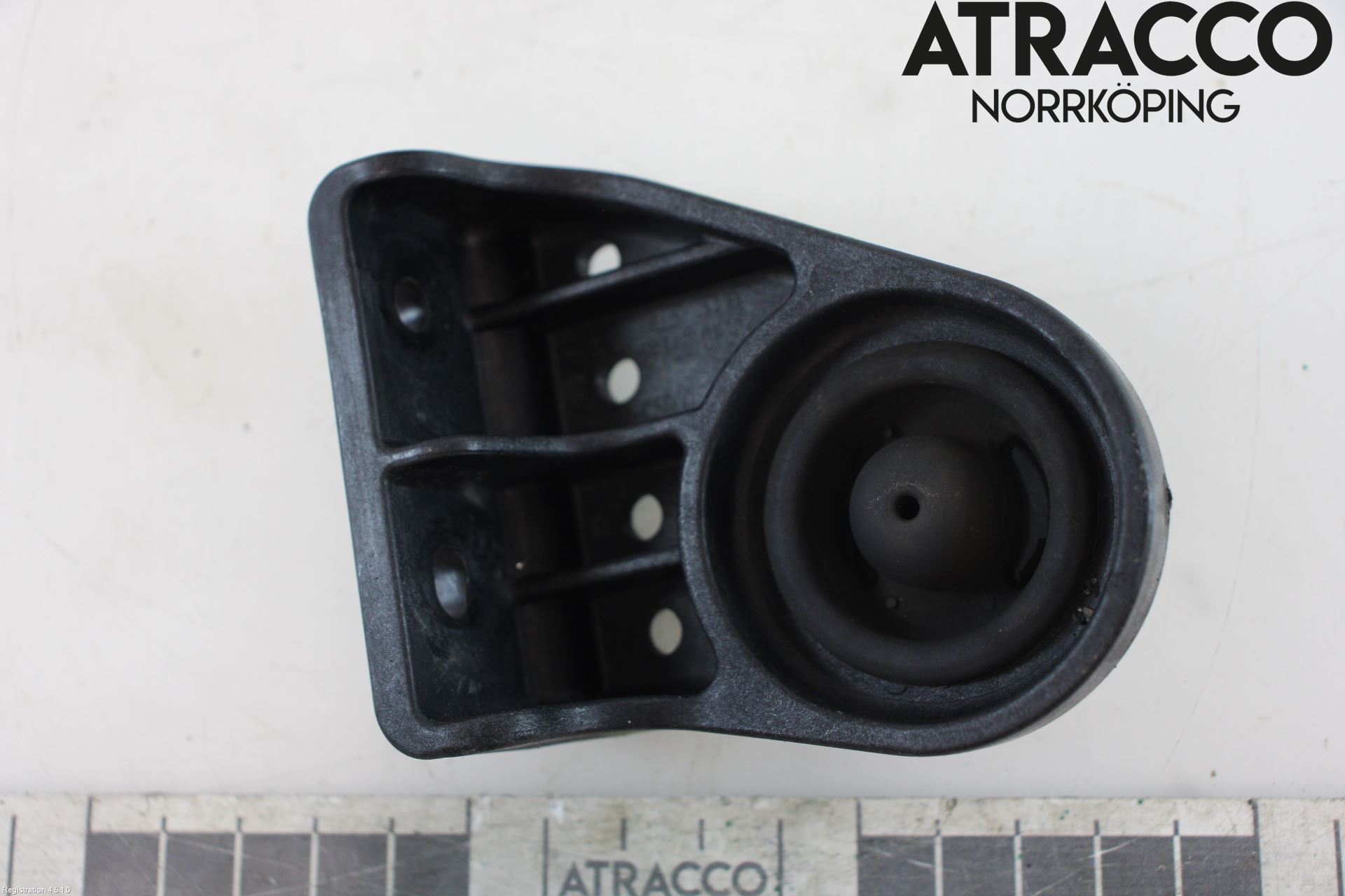 Kia SORENTO 15-20 Kylarfäste-Ram-Balk