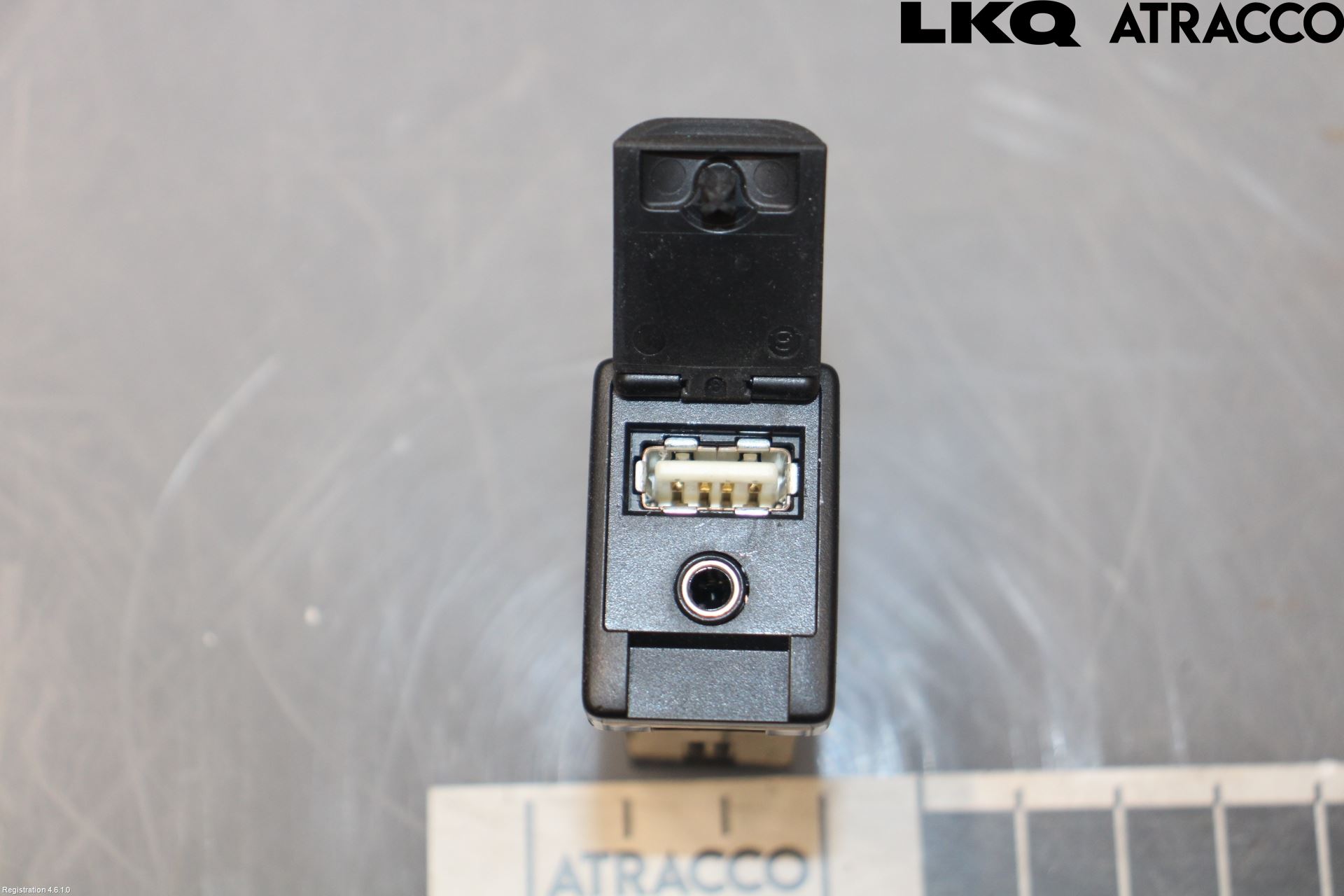 Toyota RAV4 13-18 Usb Connection