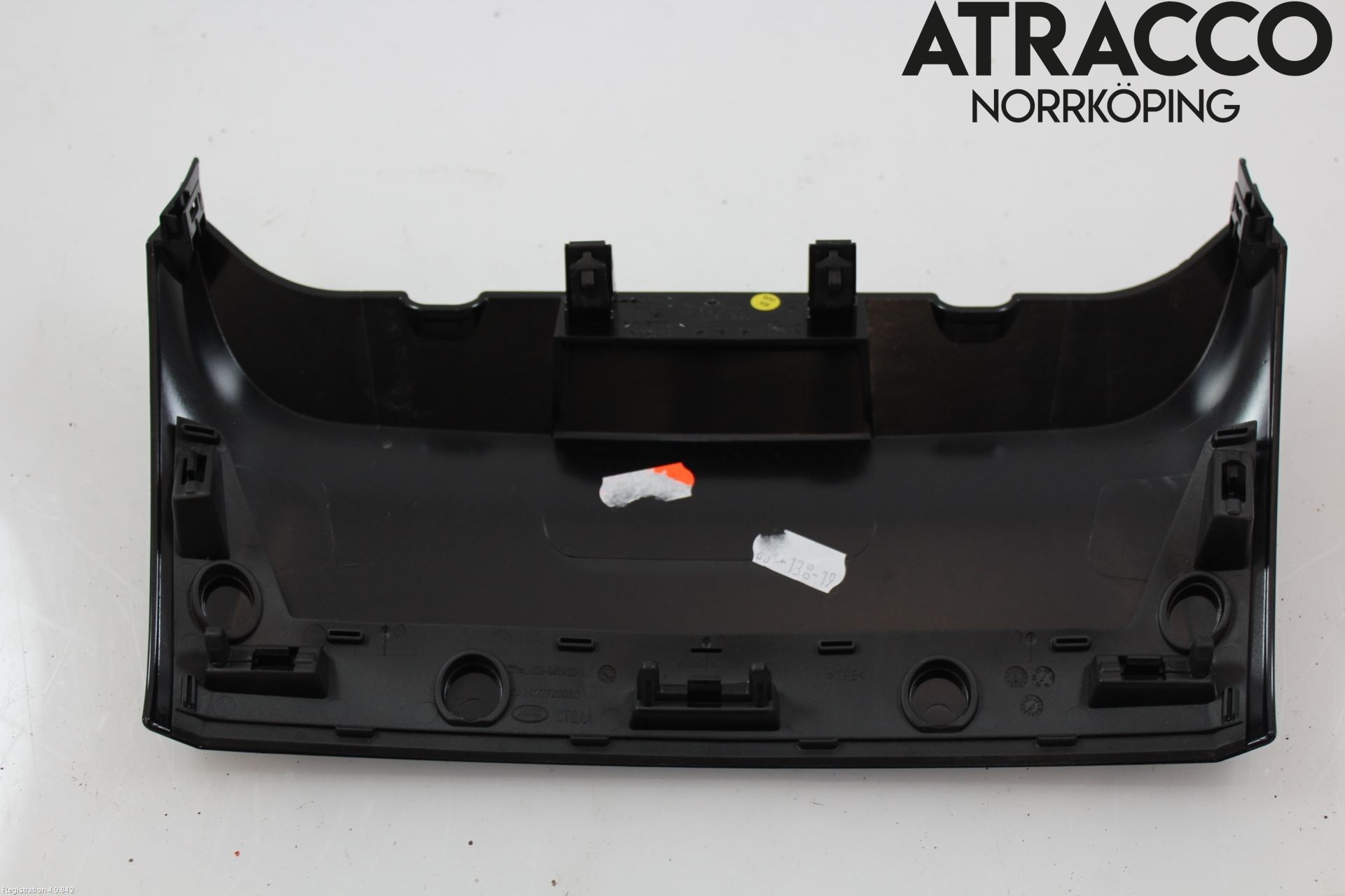 Jaguar I-PACE 18- Instrumentkonsoll Mitt