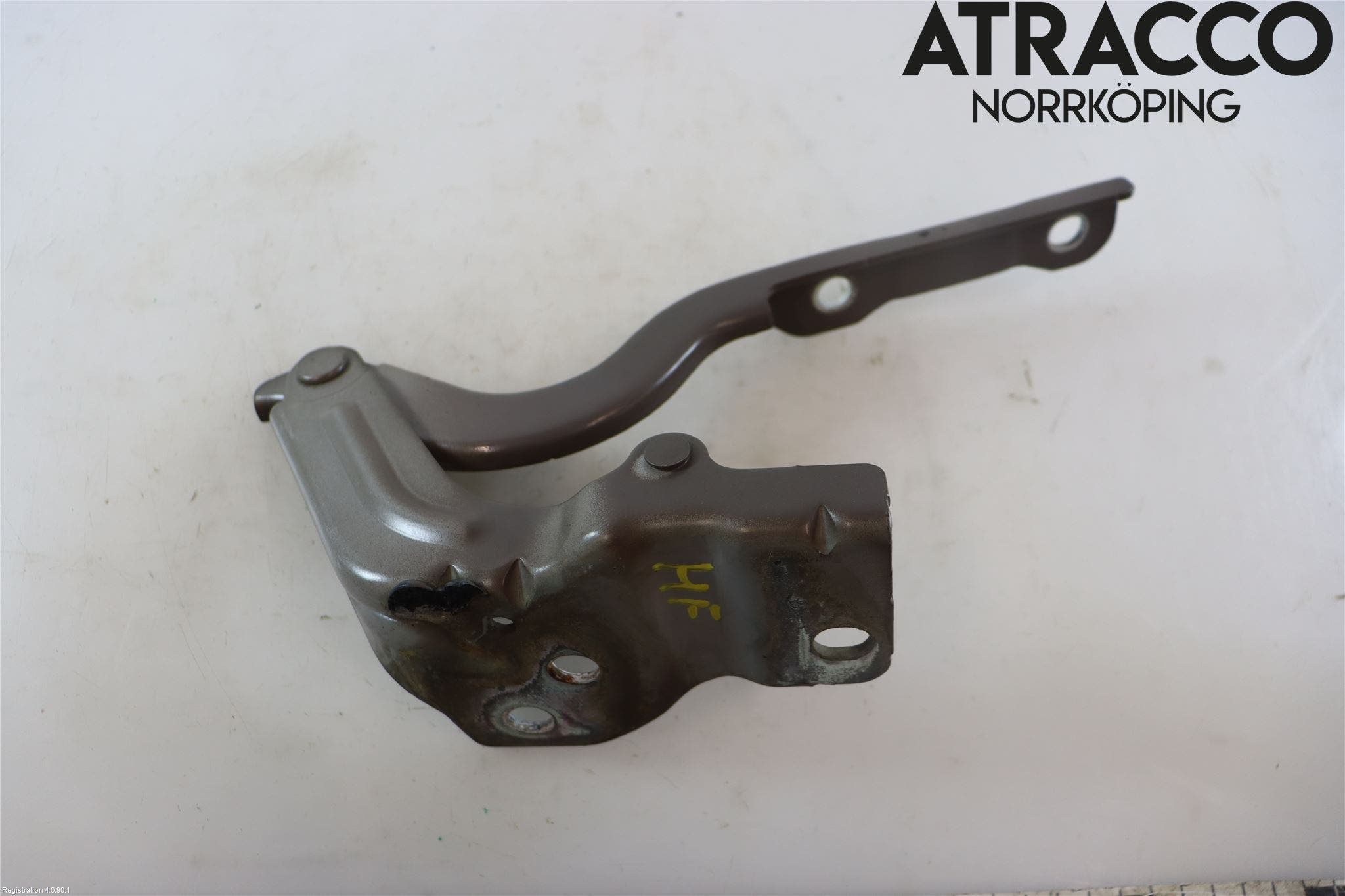 Hyundai i40 08-15 Huvgångjärn