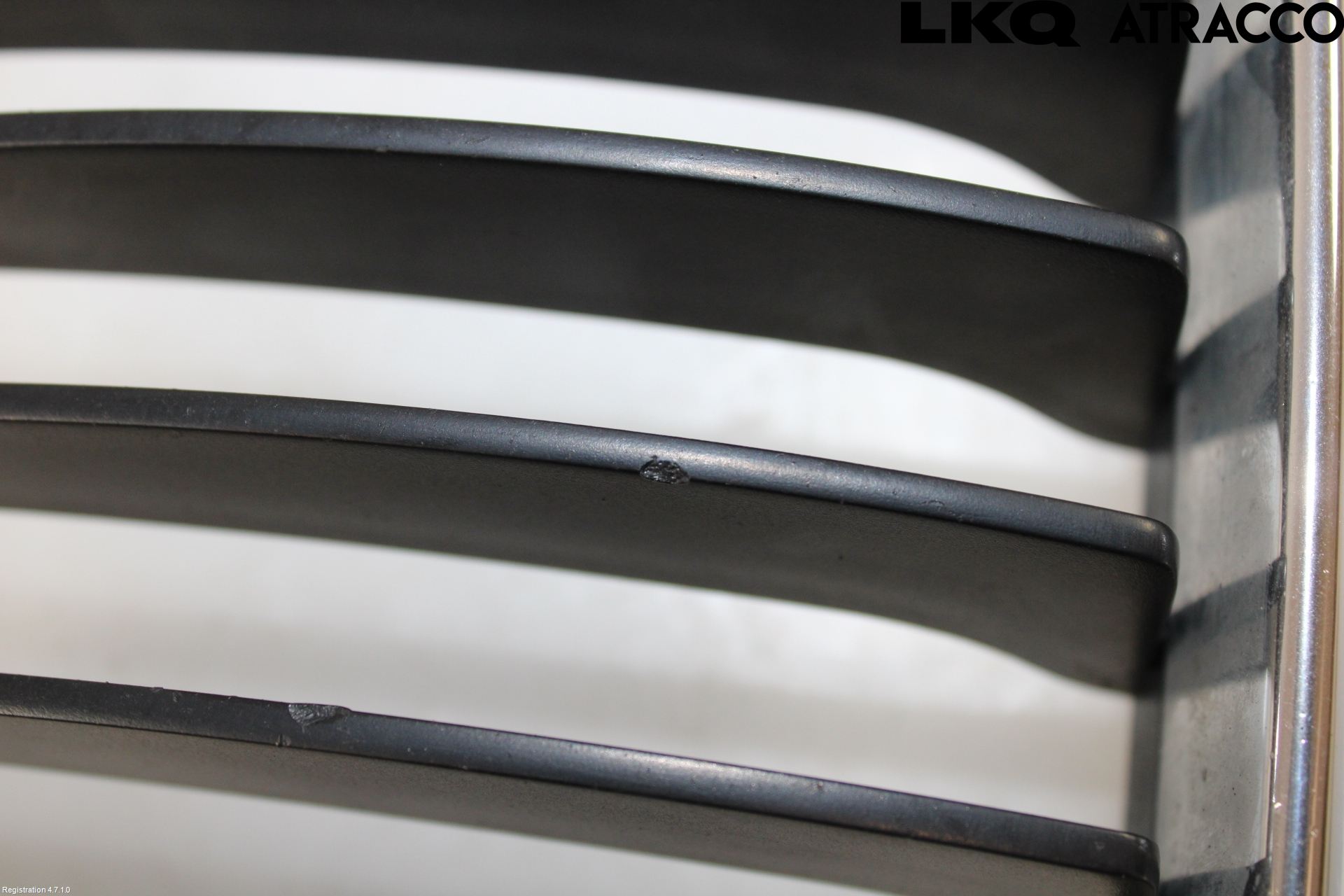 BMW 1 E87/81 5D/3D 03-11 Grilldel Vänster