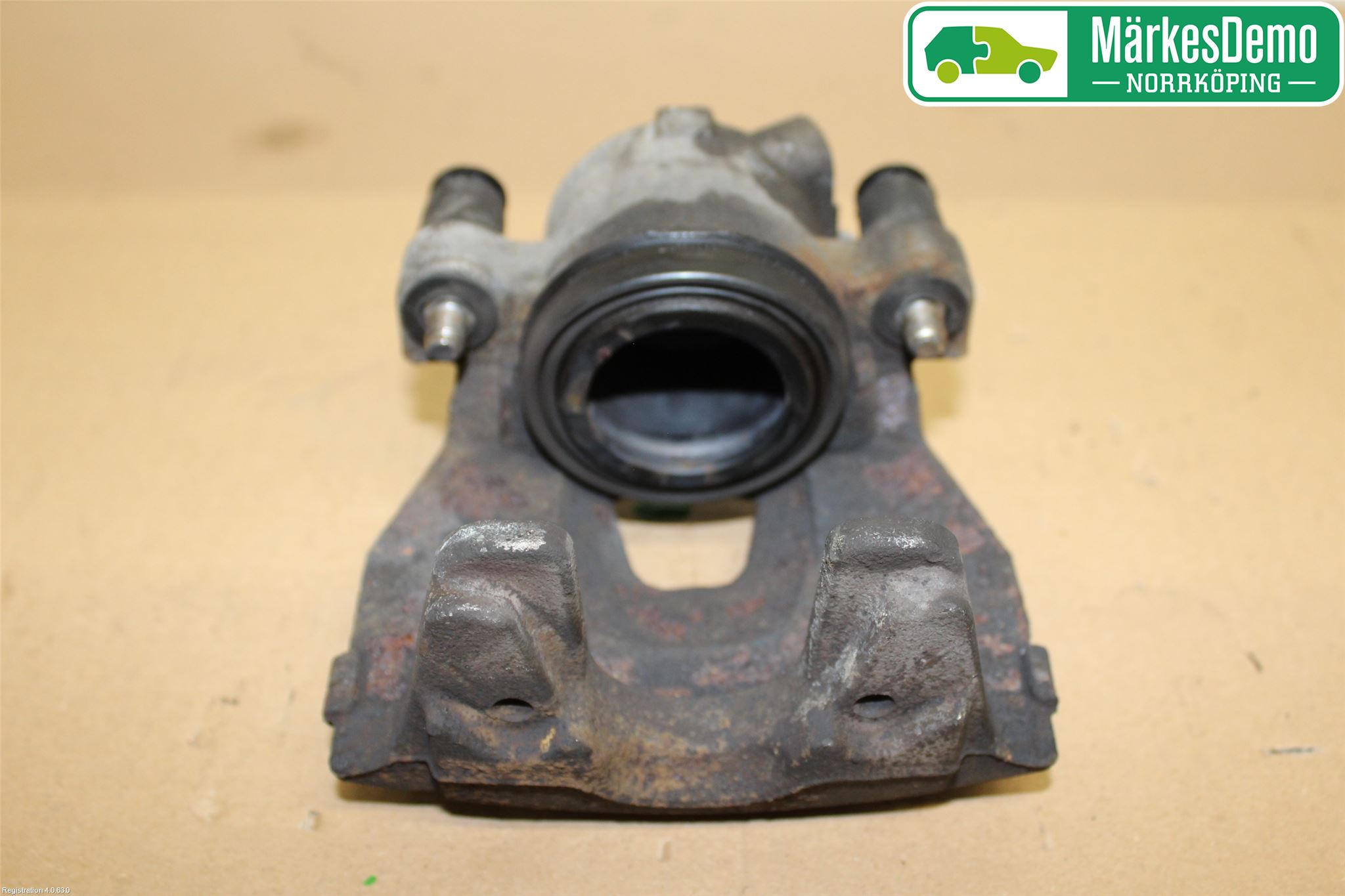 Audi A4/S4 B9 16-19 Bromsok Fram Vänster