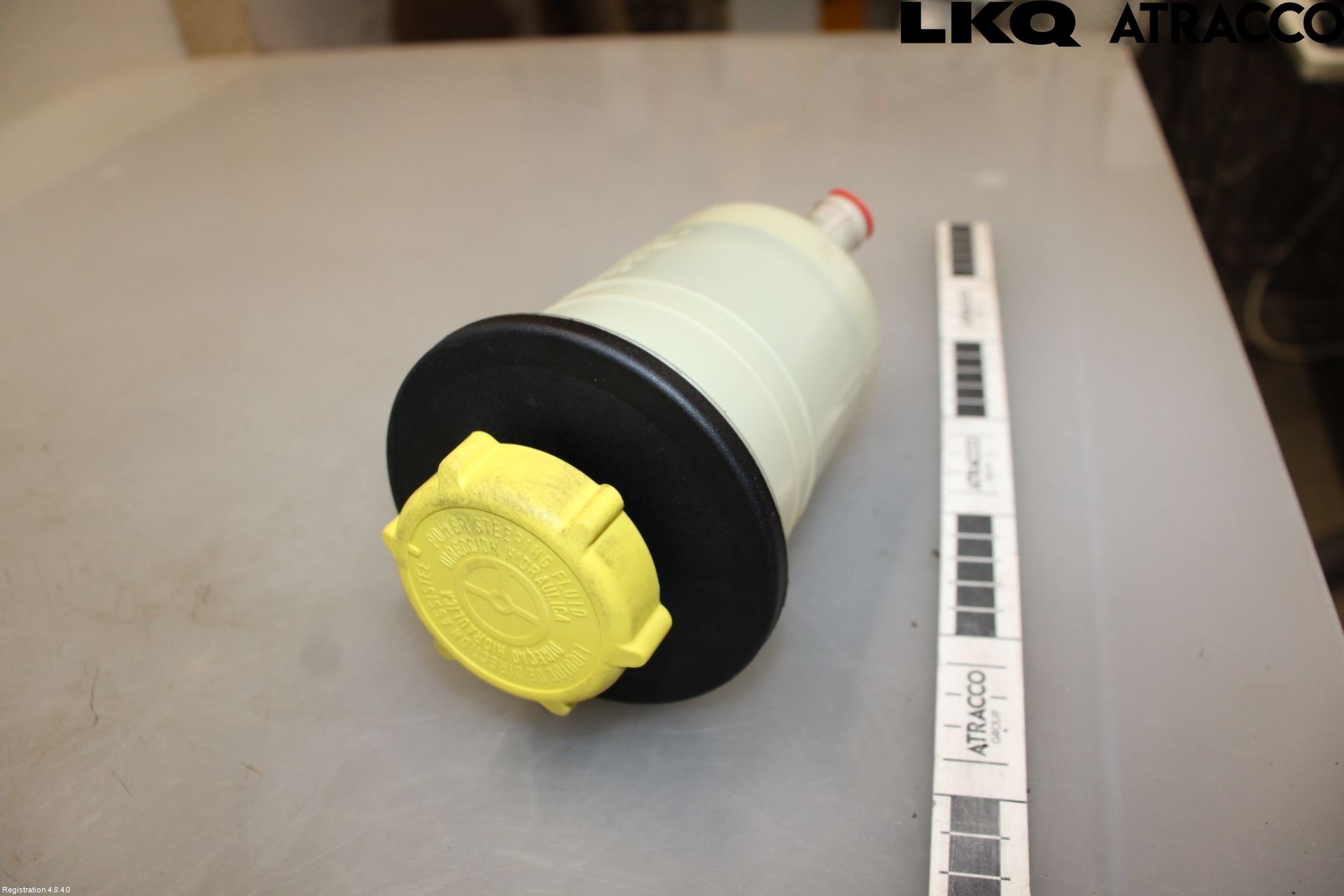 Jaguar XJ X351        10- Styrservooljebehållare