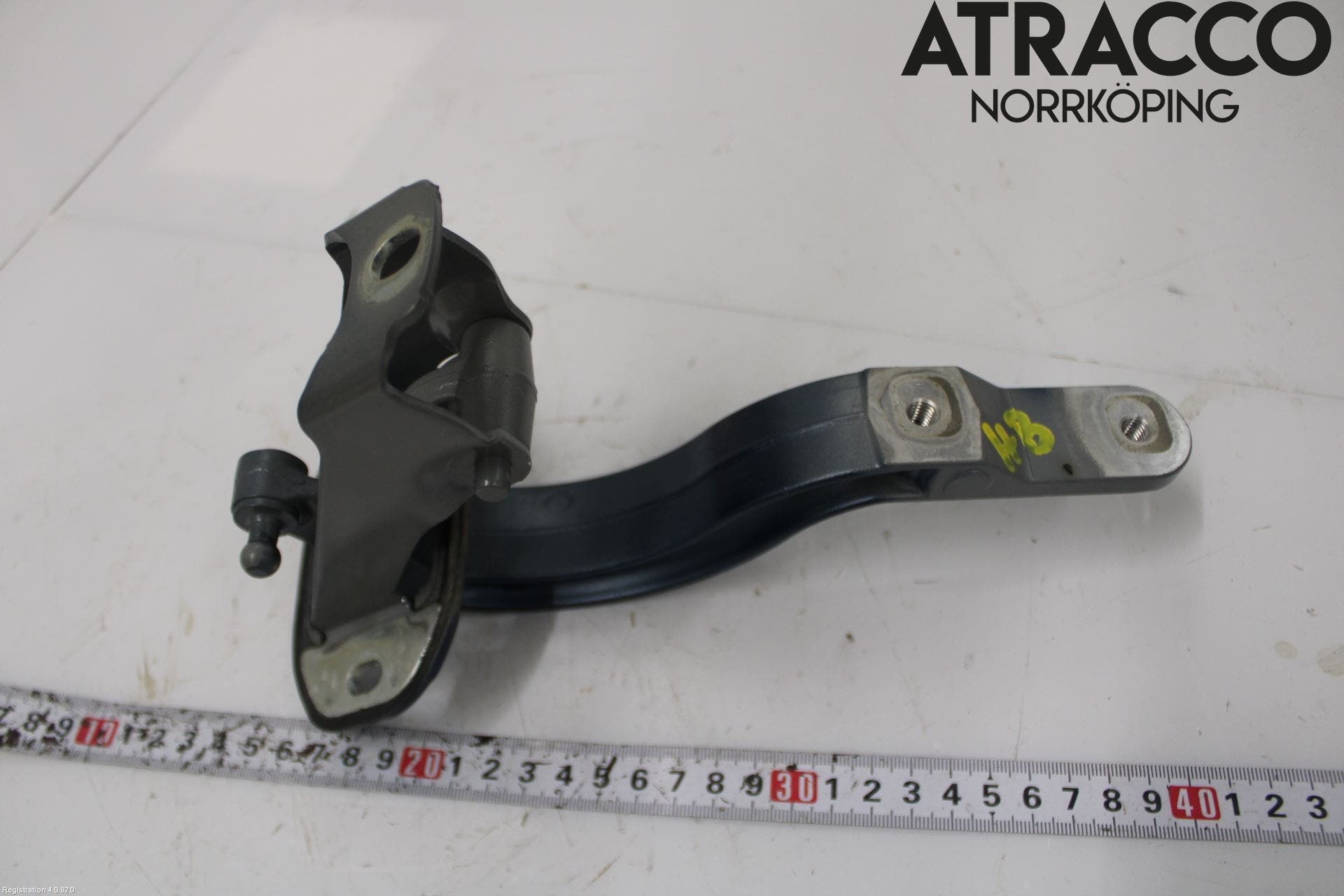 Saab 9-3 VER 2 Bakluckegångjärn Hö