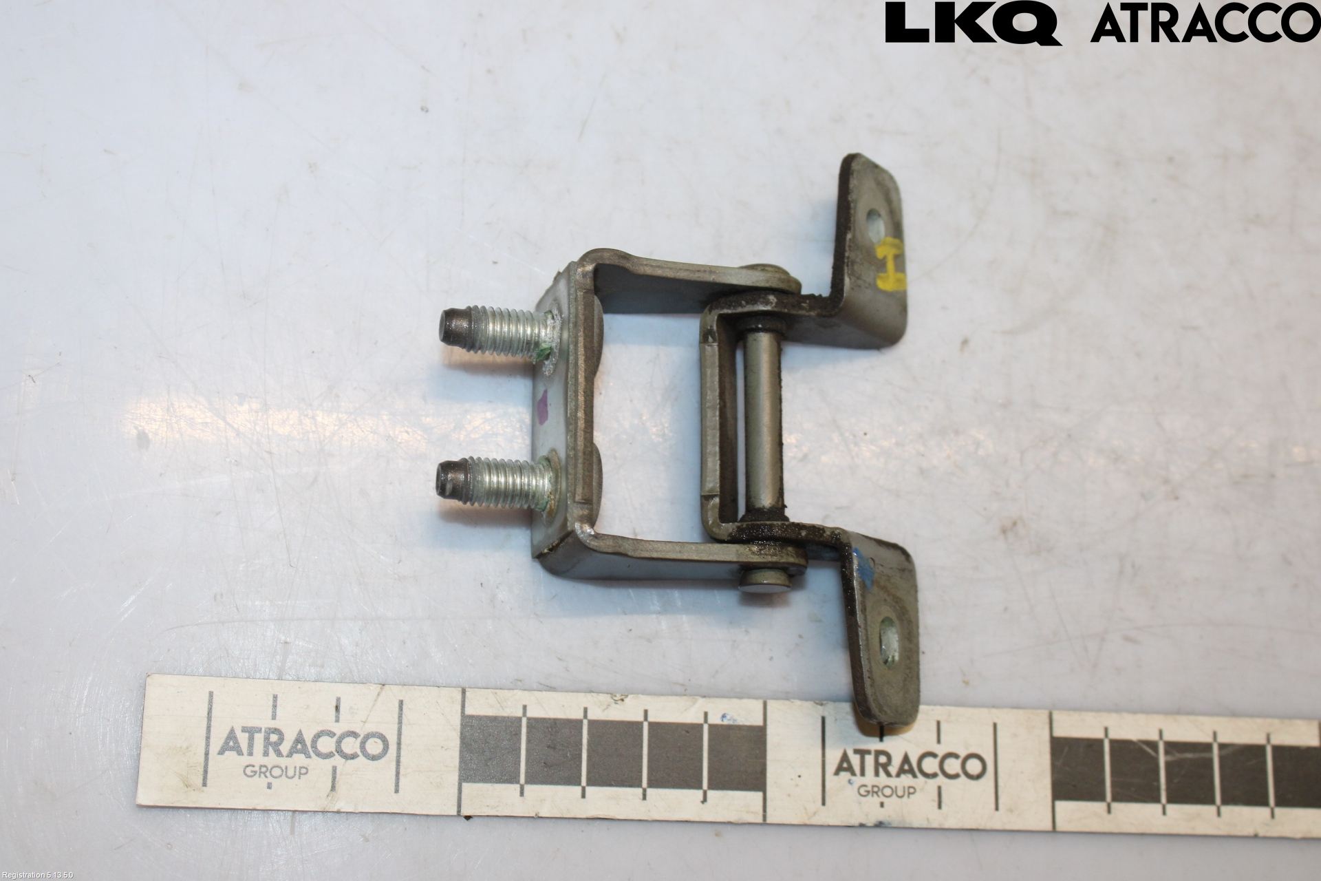 Kia VENGA 10-19 Bakluckegångjärn Hö