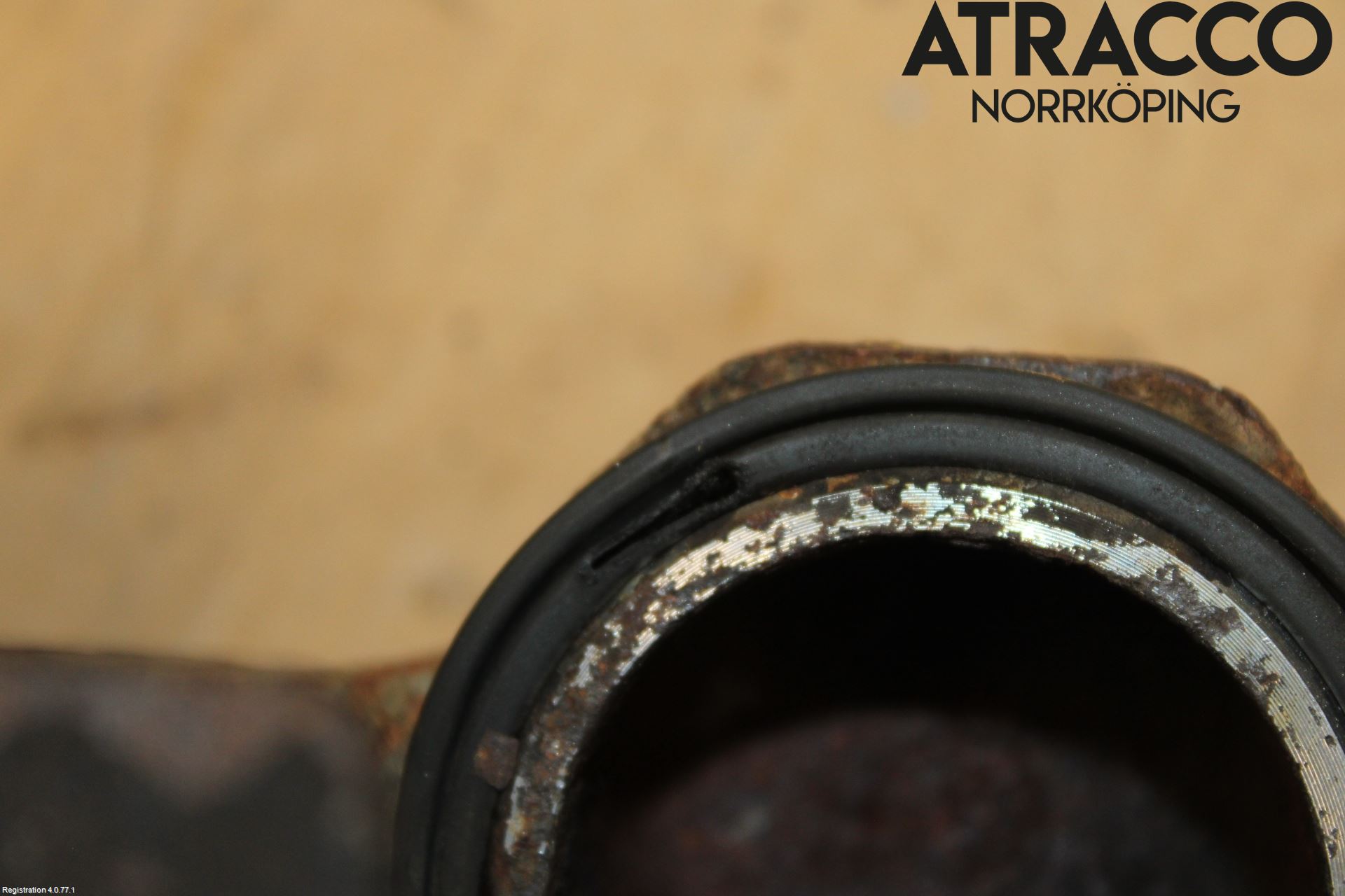 Mitsubishi L200 06-15 Bromsok Fram Höger