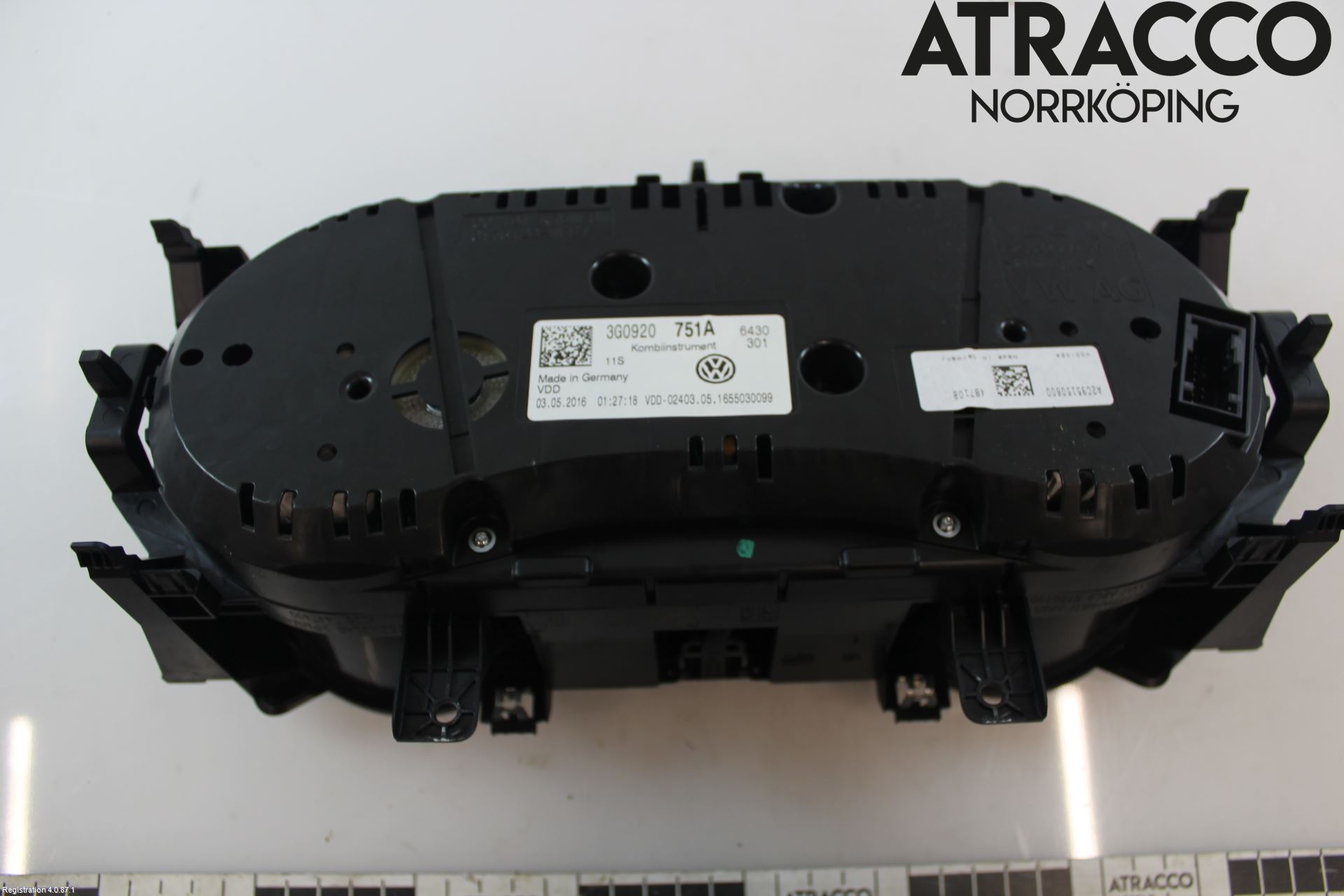 Volkswagen VW PASSAT 15-19 Instrument Komb