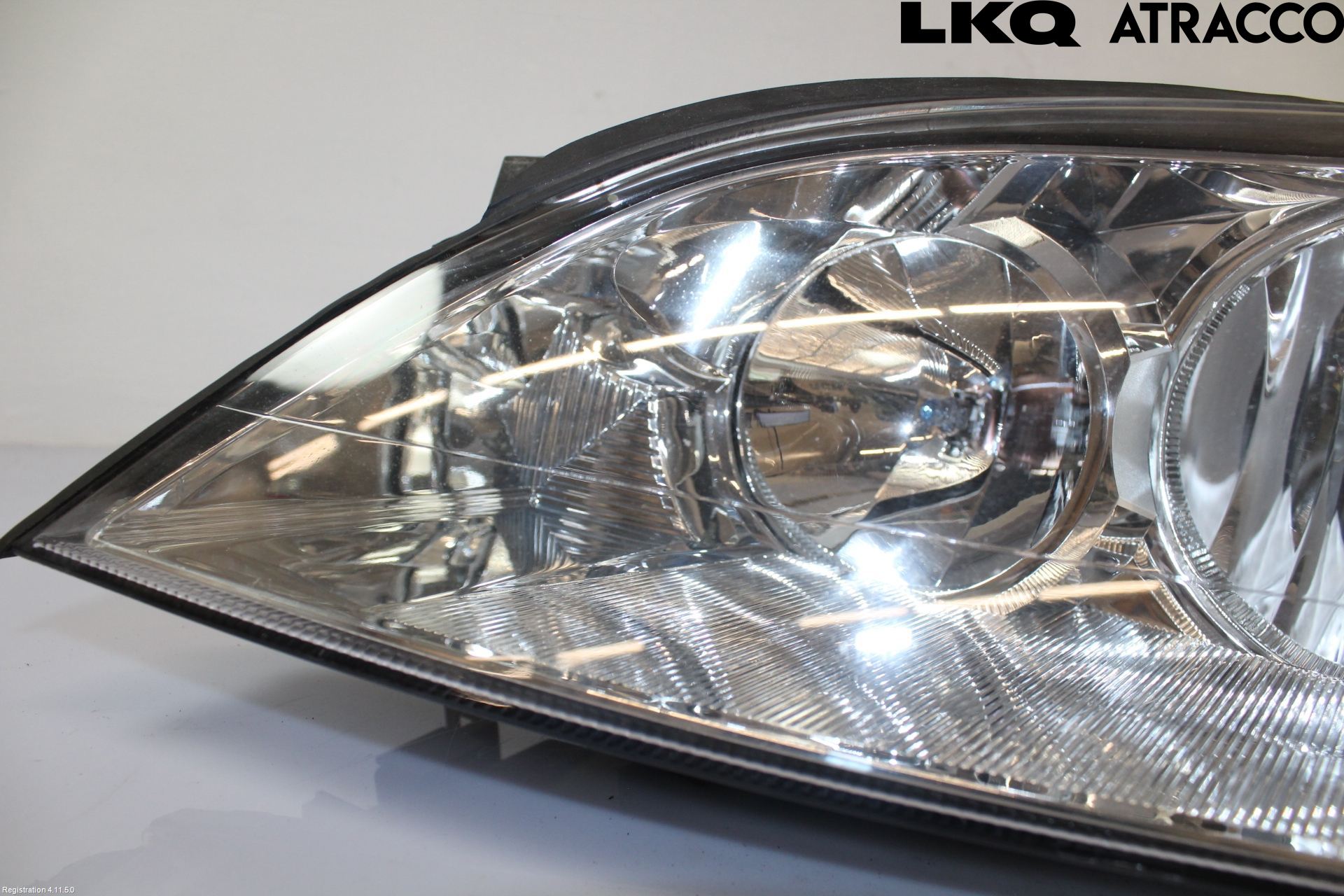 Ford MONDEO     01-06 Strålkastare Vänster