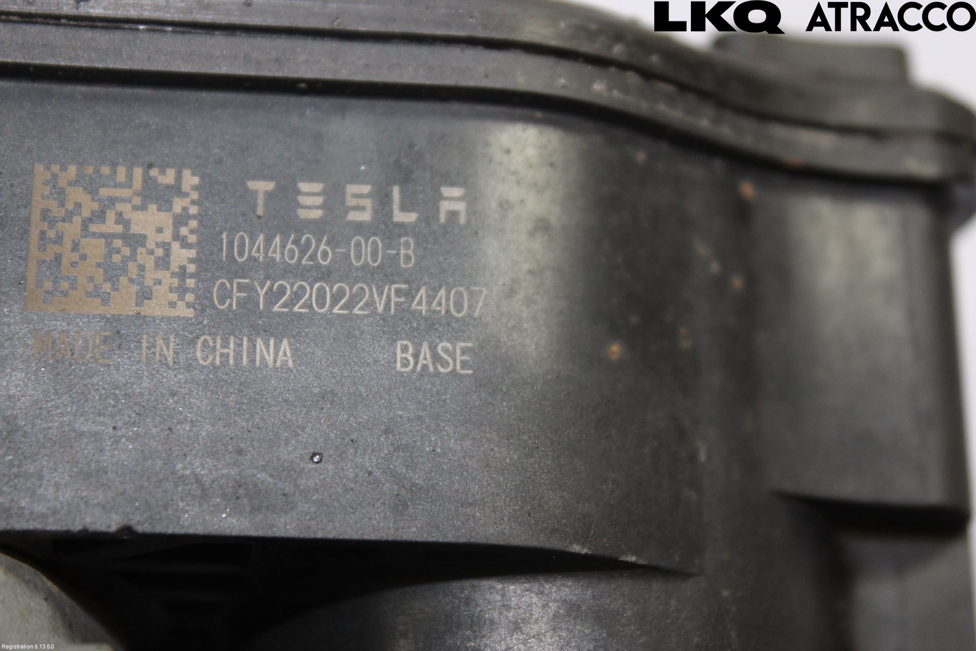 Tesla MODEL 3 17- Bromsok Bak Höger