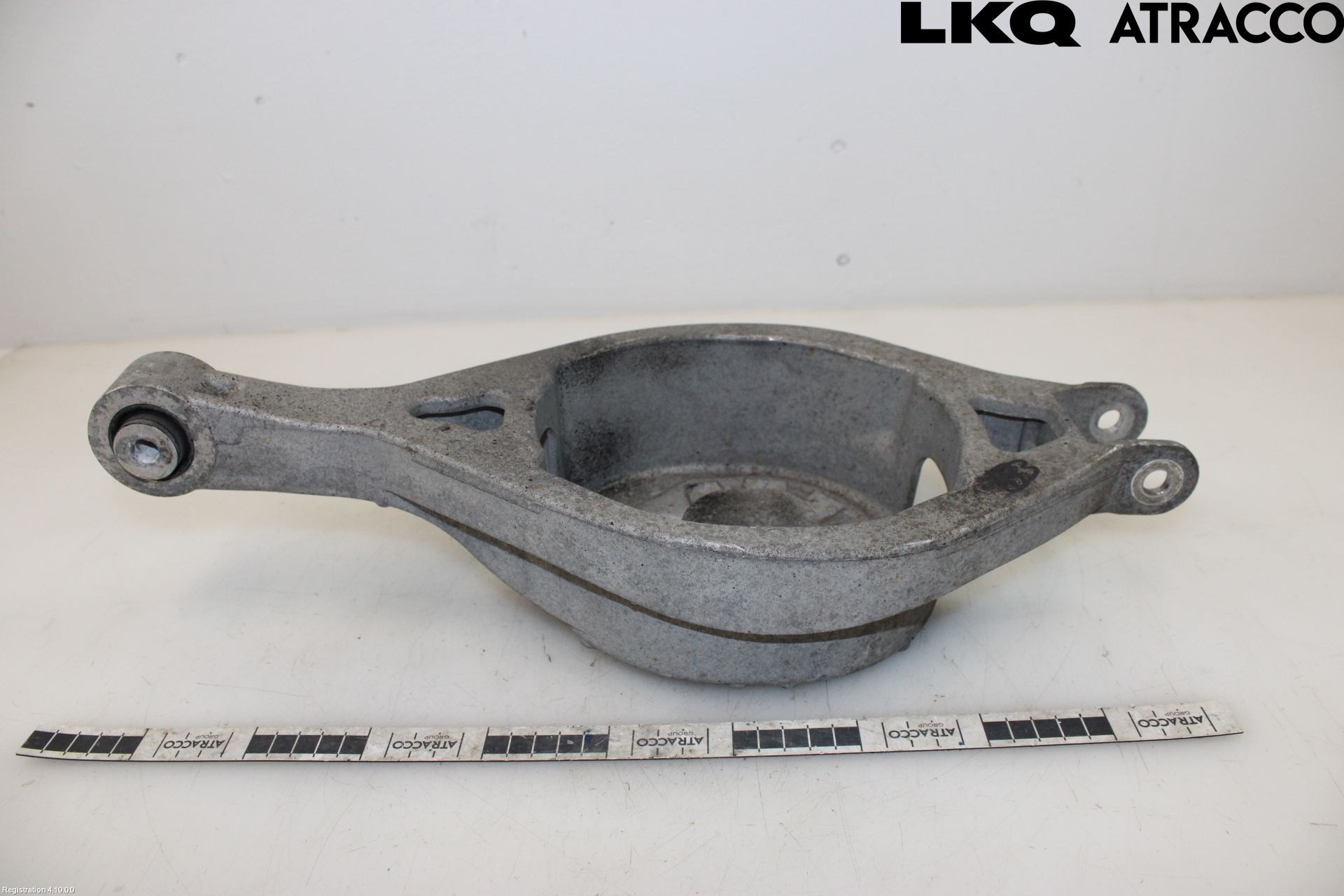 Nissan SKYLINE Bärarm Bak Höger