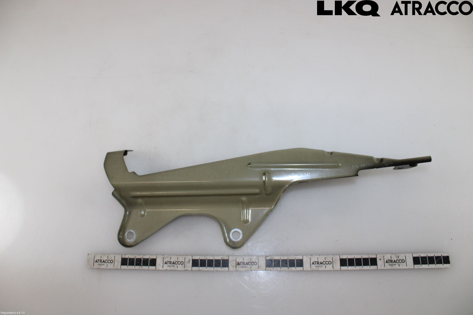 Audi Q4 E-TRON FZ 22- Skärmfäste Fram Hö