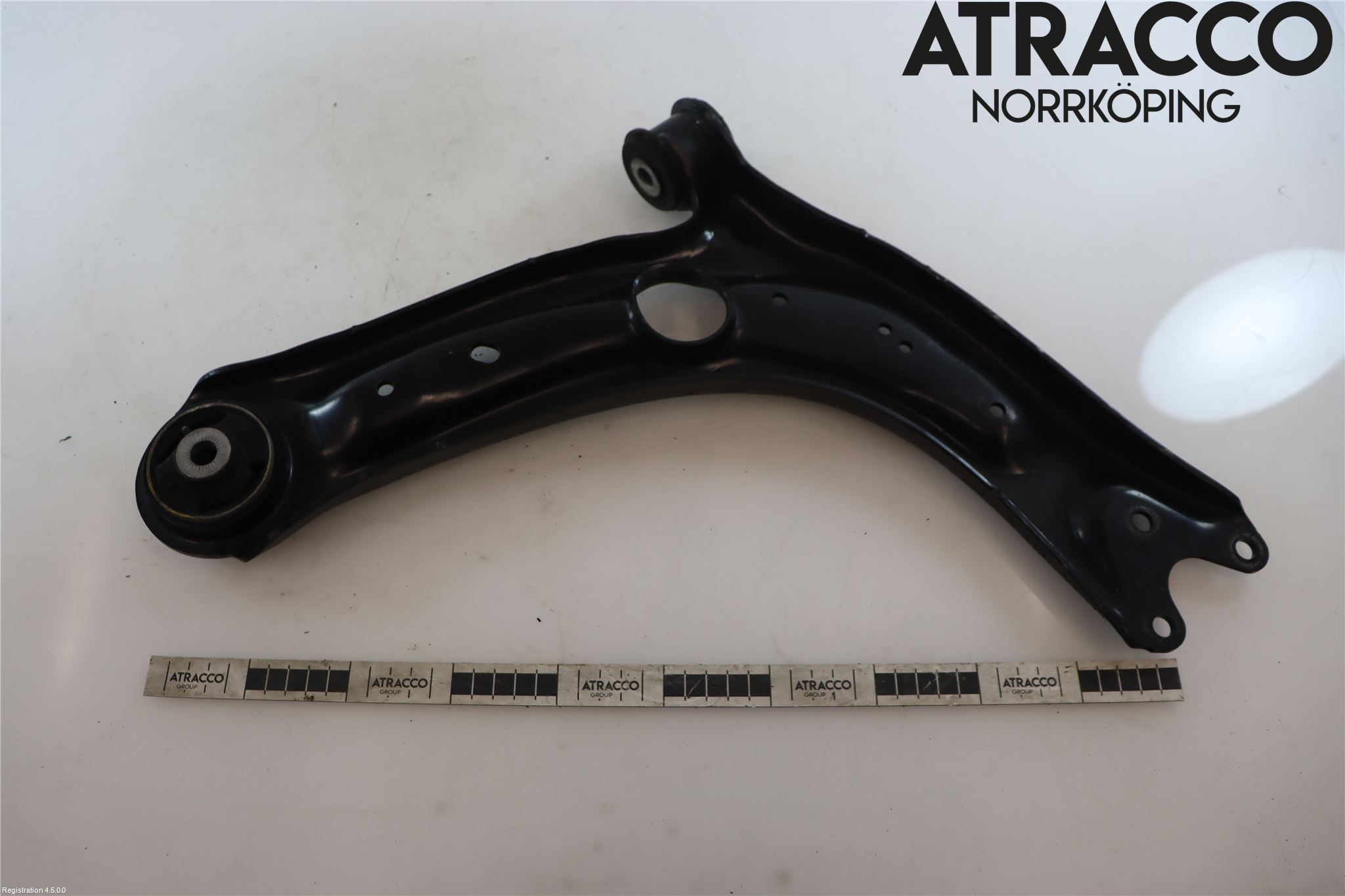 Seat ATECA 16->> Bärarm Fram Undre Vä