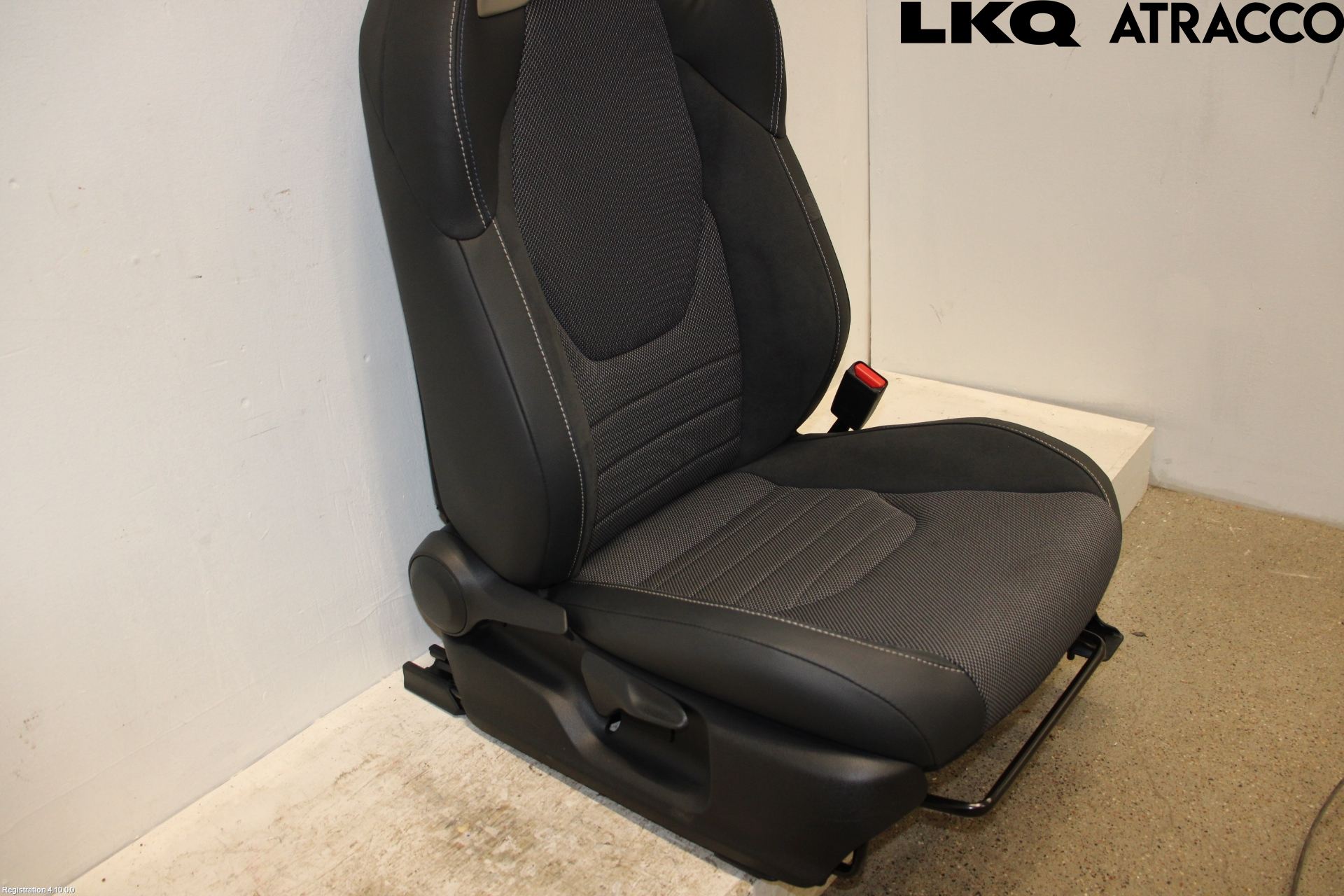 Toyota C-HR 24- Inredning Stol Fram Hö