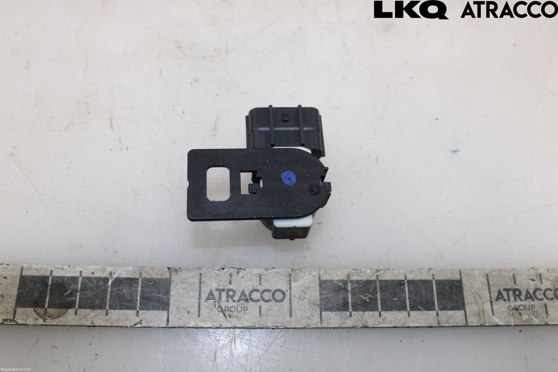 Honda CR-V 13-18 Parkeringshjälp Frontsensor