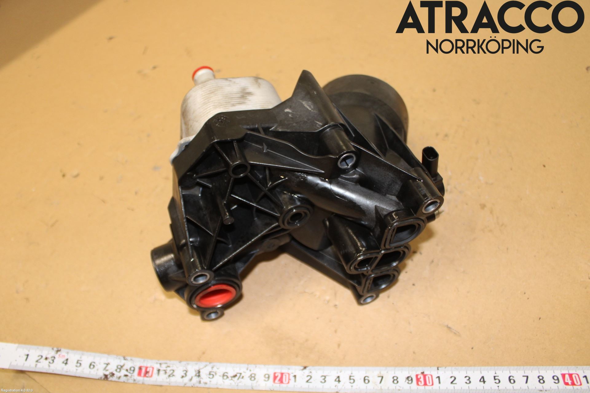 Audi A6 F2/C8 19- Oljefilterhållare