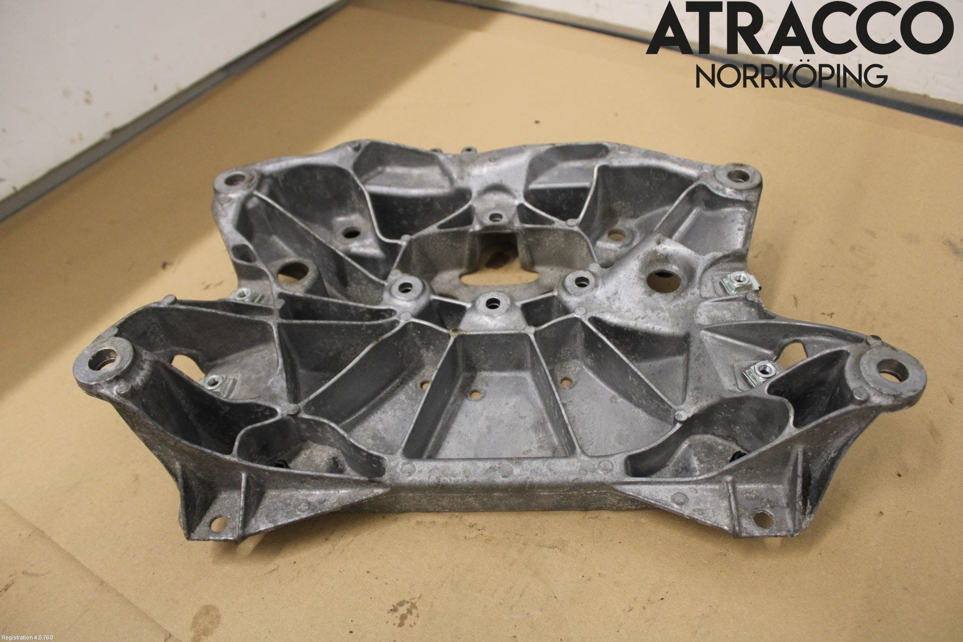 Audi A6 F2/C8 19- Växellådsbalk