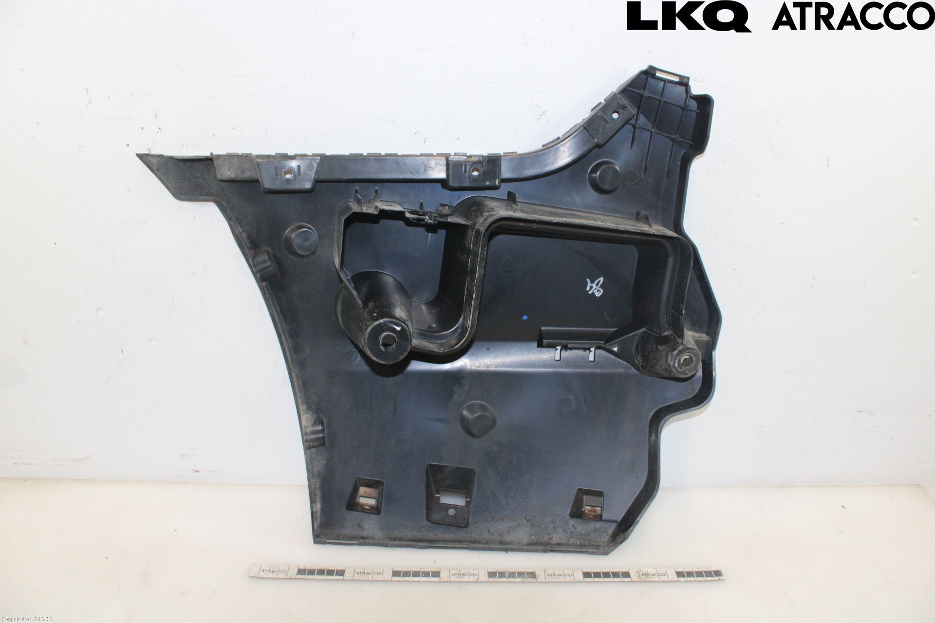 BMW 5 F10/F11/F18 09-17 Stötfångarfäste Bak Hö