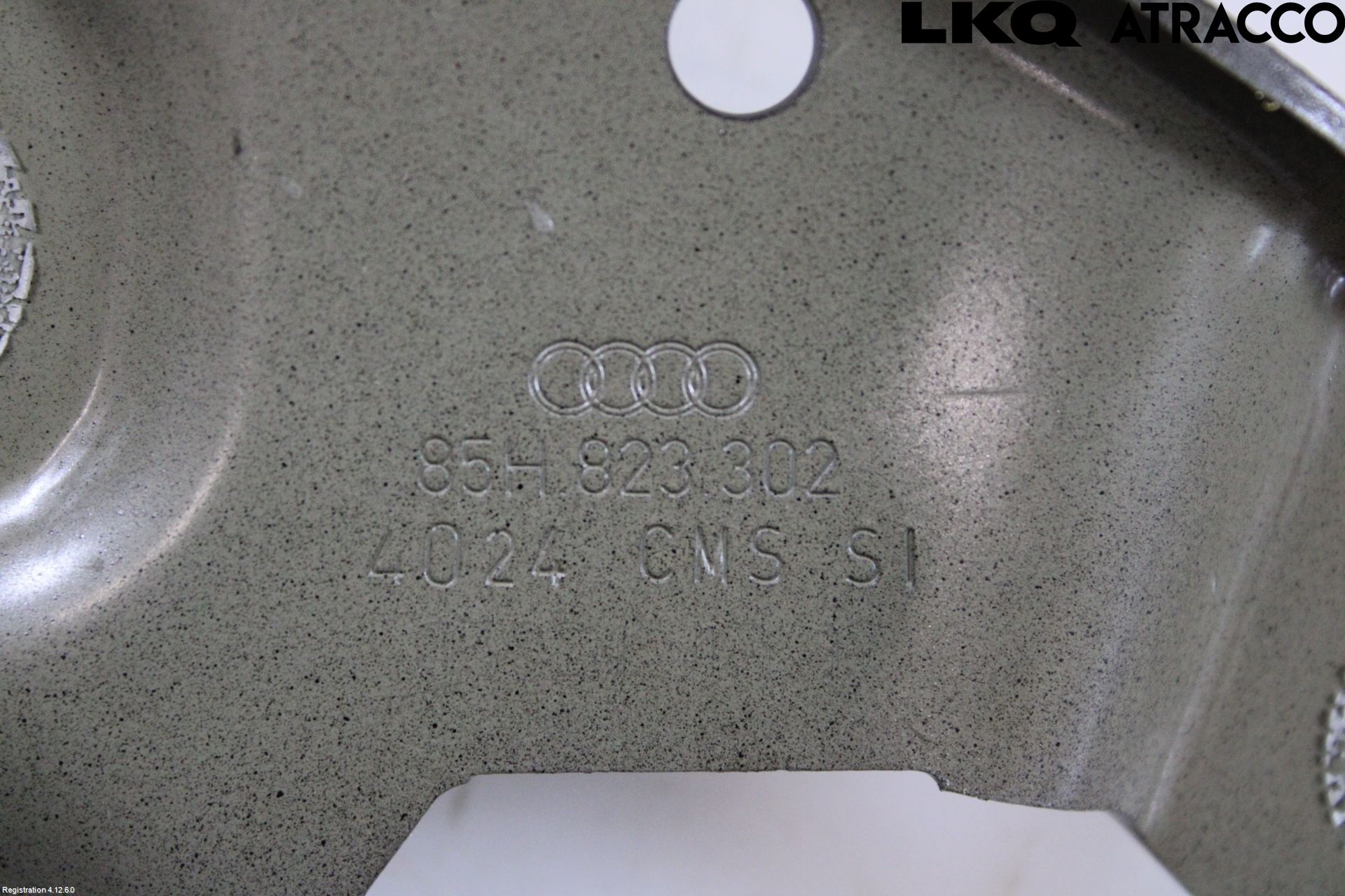 Audi Q6 E-TRON CN 24- Huvgångjärn