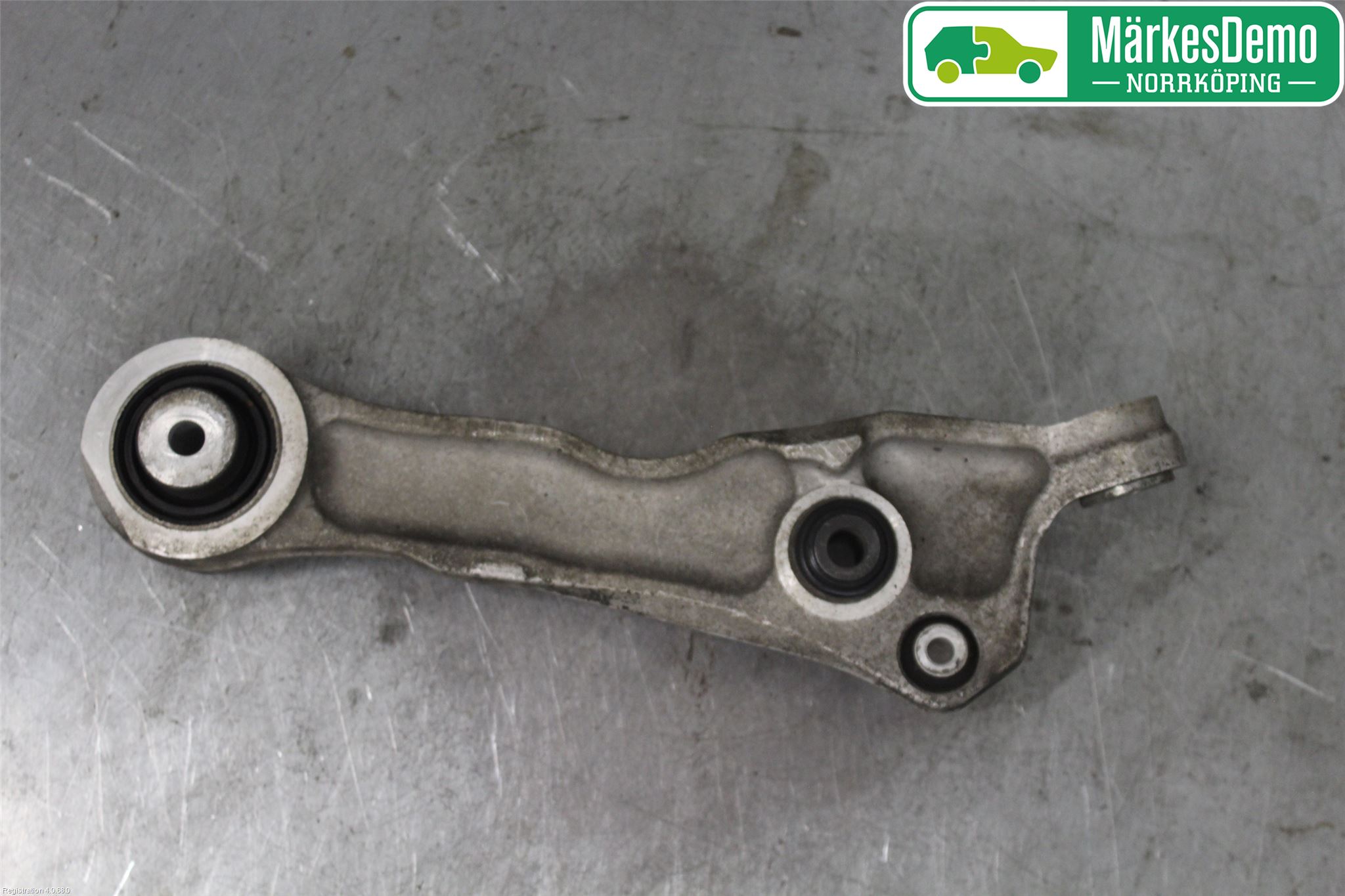 Jaguar XK/XKR 06-14 Bärarm Fram Undre Hö
