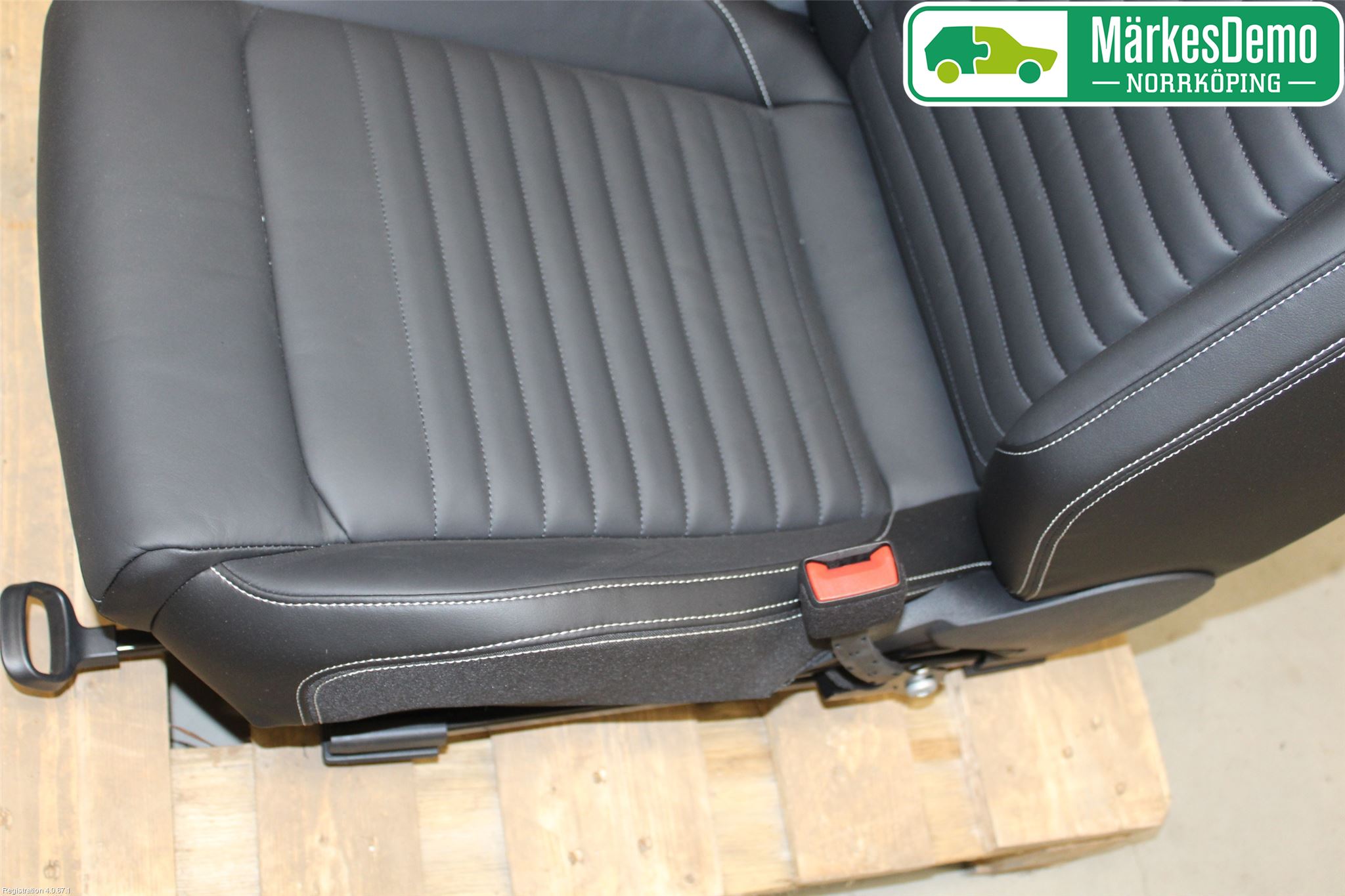 Volkswagen VW PASSAT 20-24 Inredning Stol Fram Hö