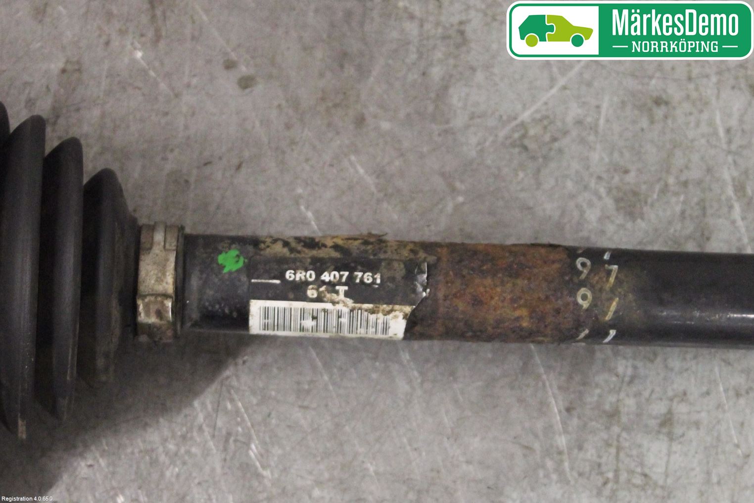 Volkswagen VW POLO 10-17 Drivaxel Fram Vänster