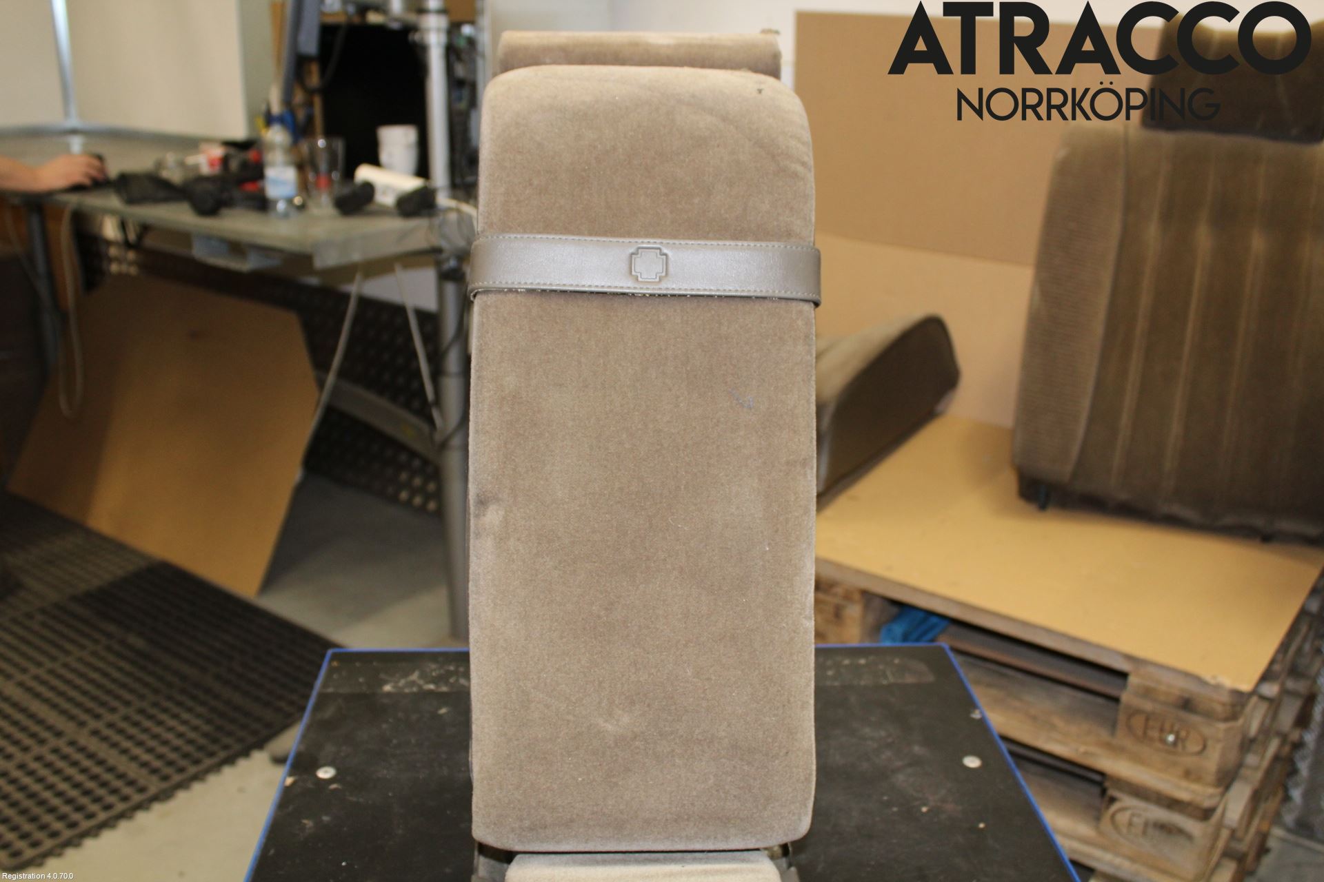 BMW 7 E23      77-86 Inredning Armstöd