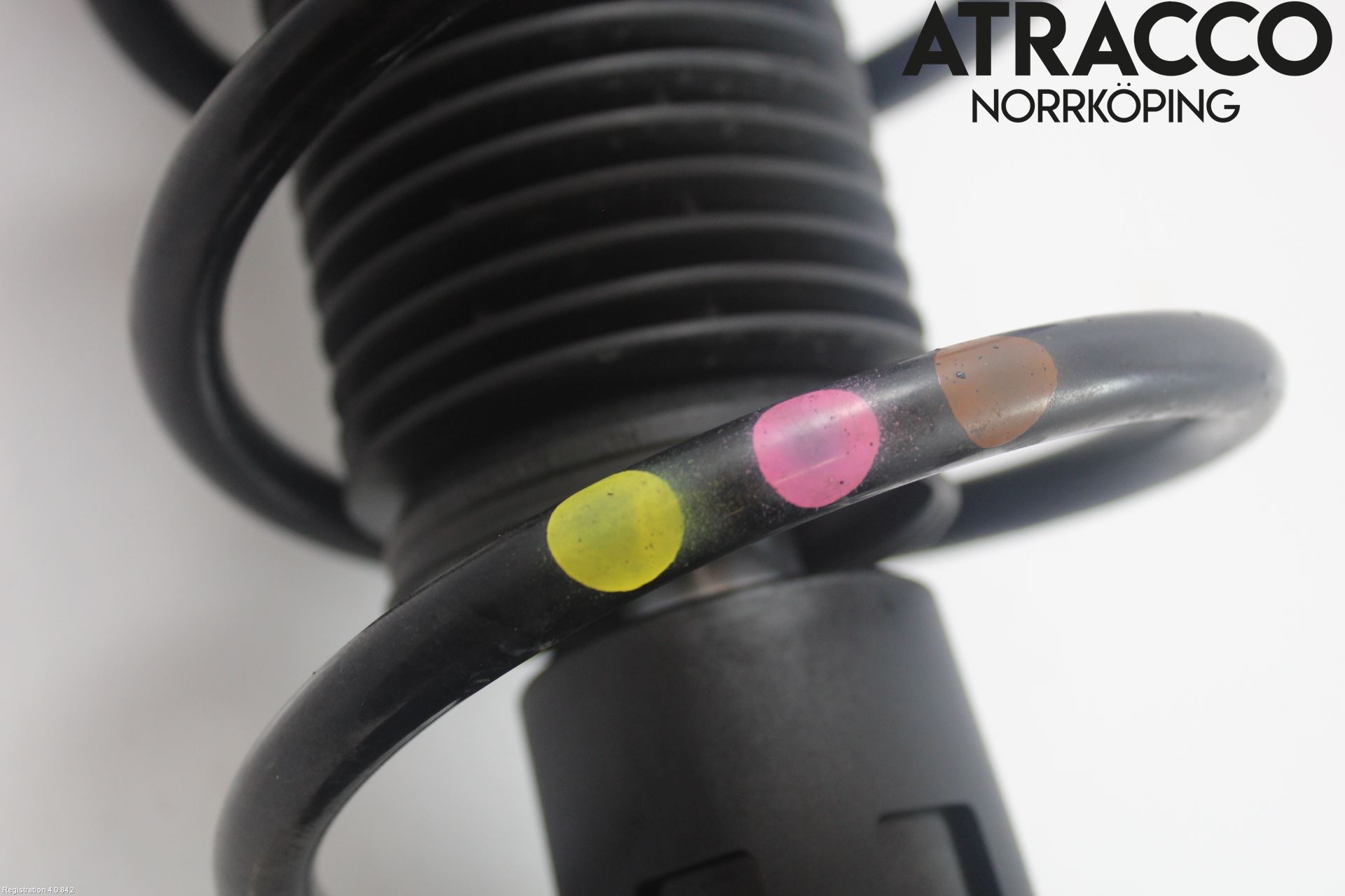 Cupra BORN 22- Fjäderben Fram Höger