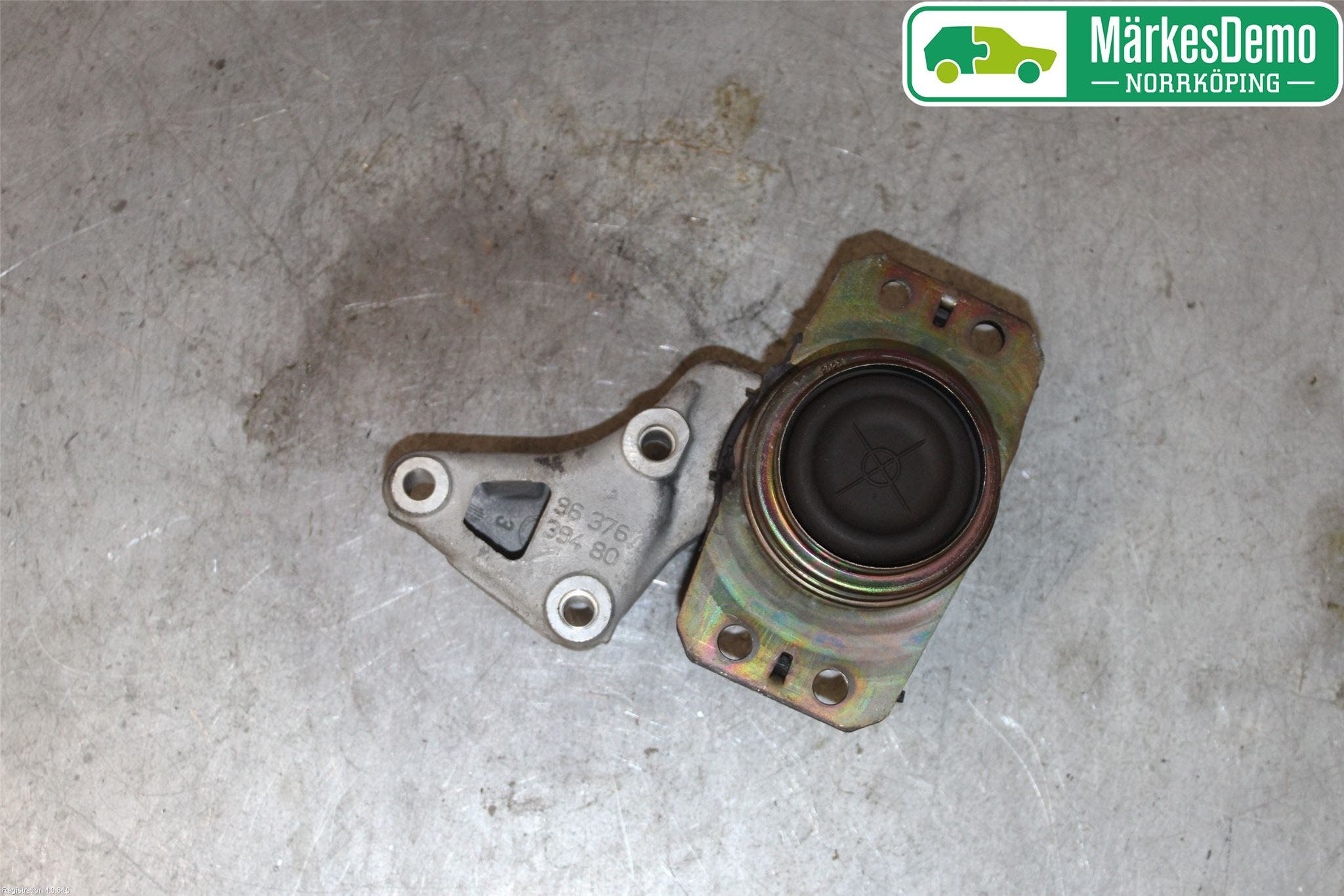 Citroen C4 I 05-10 Motorfäste