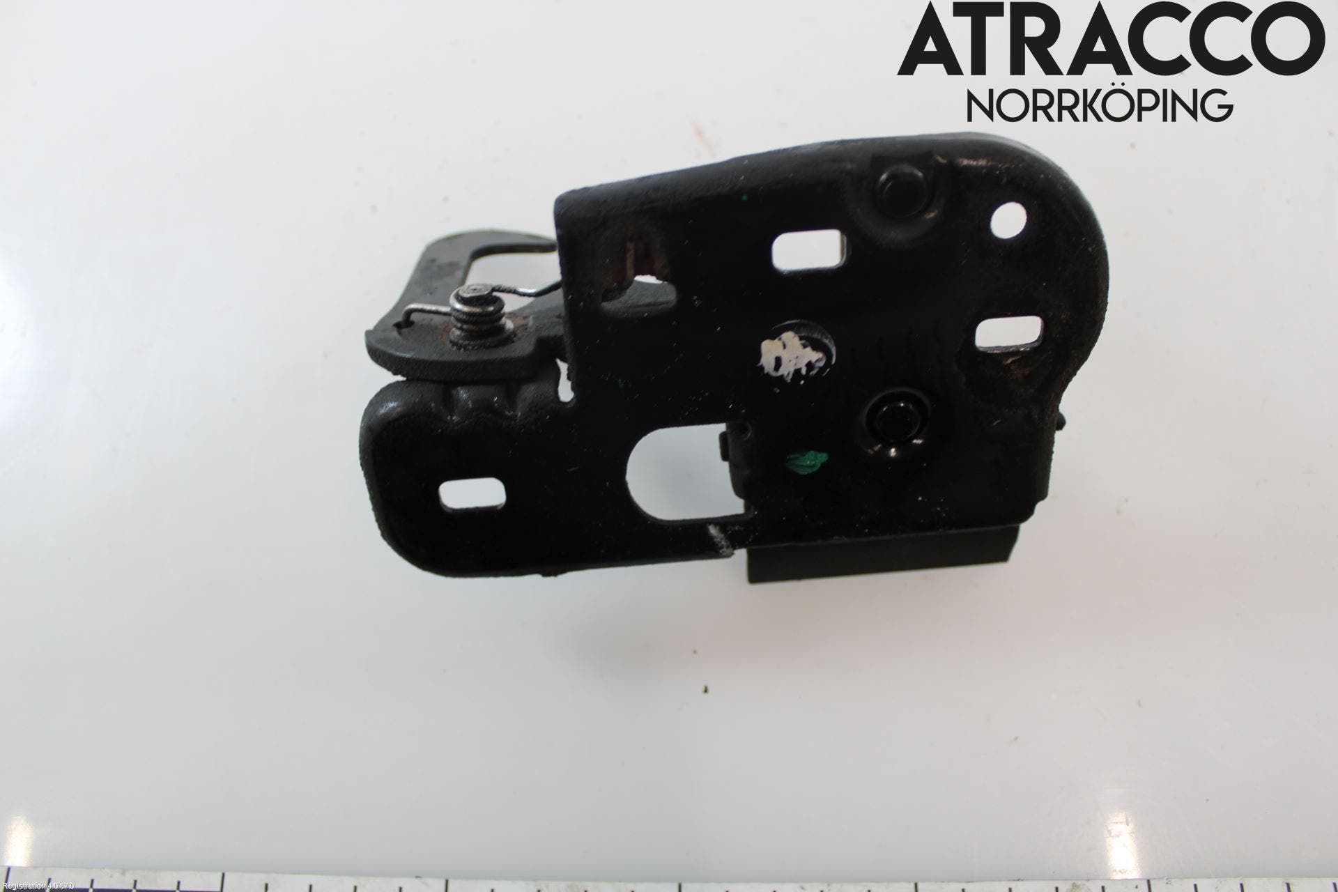 Volkswagen VW CADDY 04-10 Huv Spärr