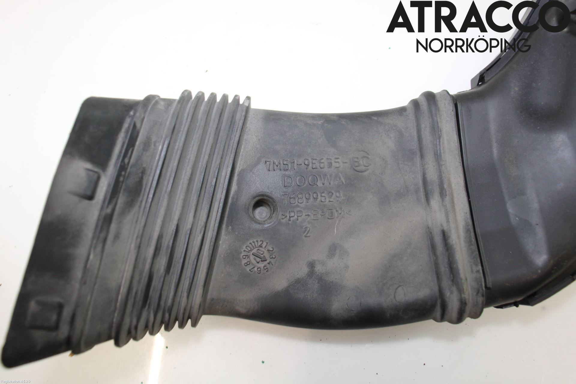 Ford FOCUS     04-07 Deflektor Plåt-Plast Kylning