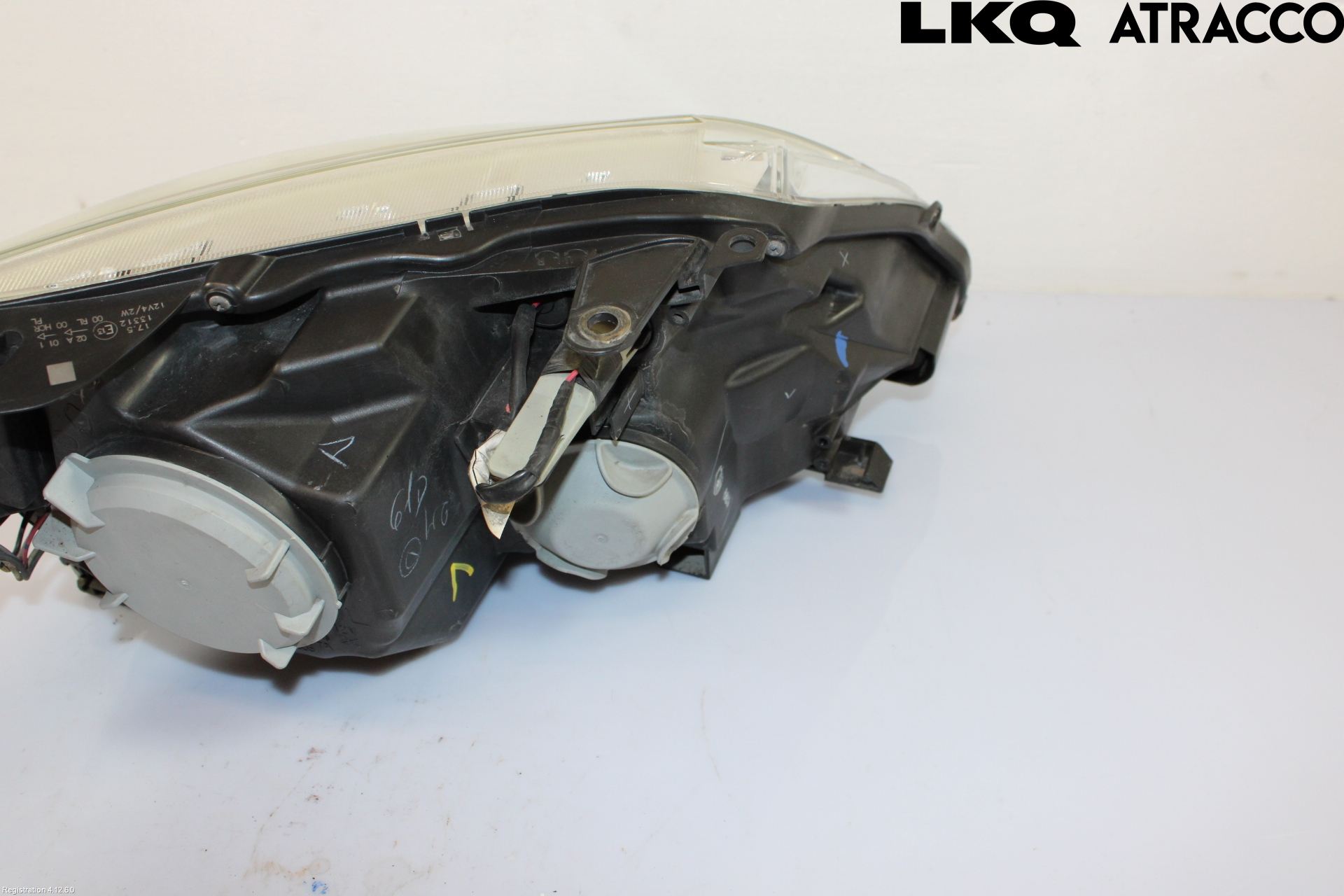 Toyota AVENSIS 09-15 Strålkastare Vänster