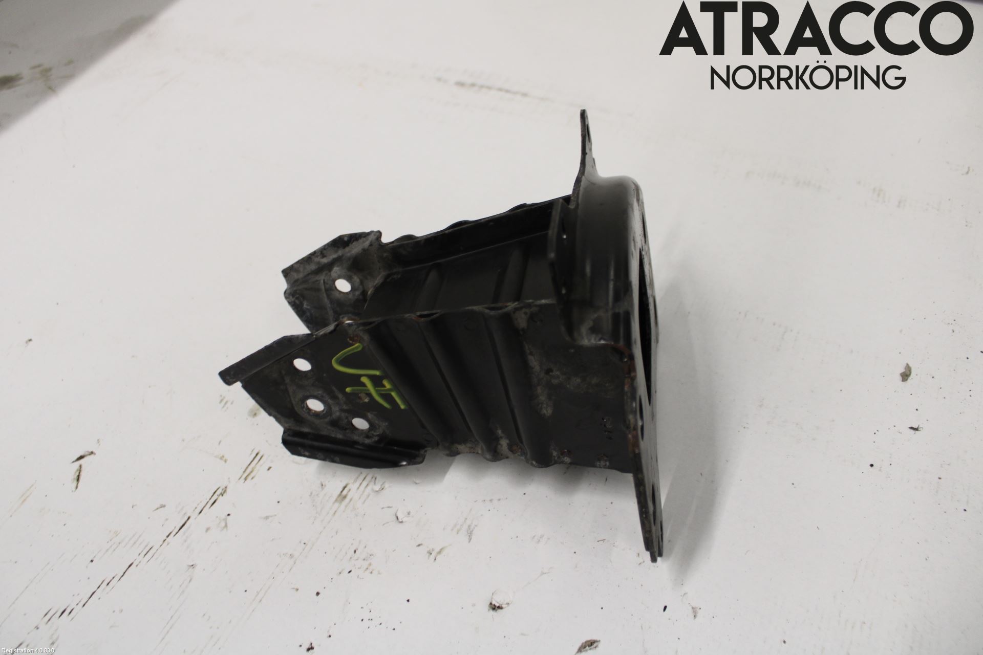 Audi A3/S3 05-13 Stötfångarbärjärn Fram