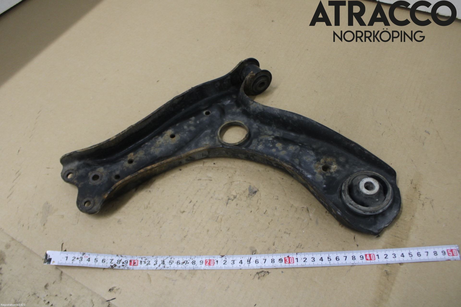 Skoda ROOMSTER Bärarm Fram Undre Hö