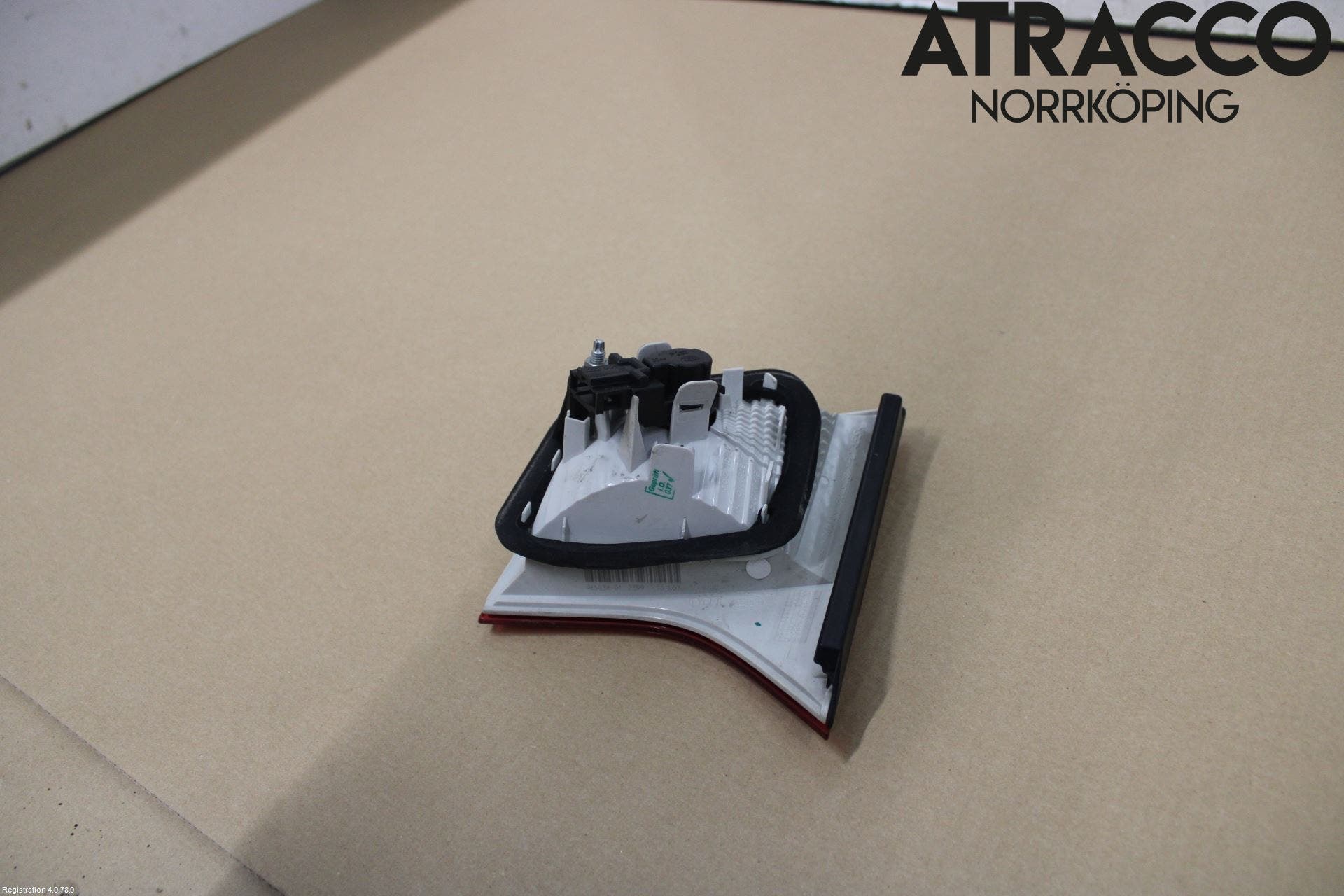 Audi A4/S4 05-07 Bakljus Lucka Vä