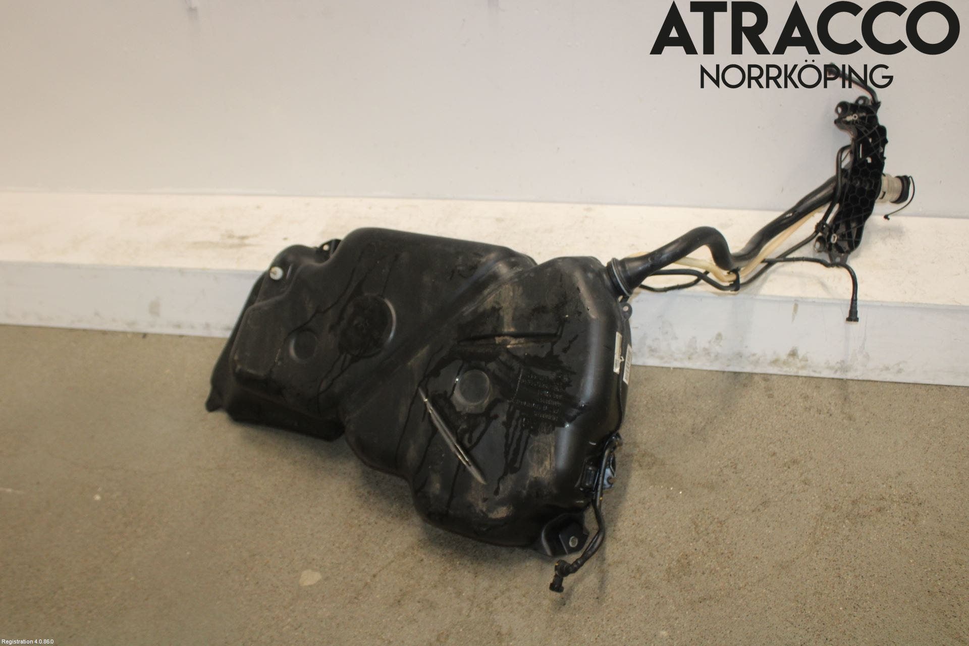 Audi Q3 F3 19- Bränsletank Insprutning