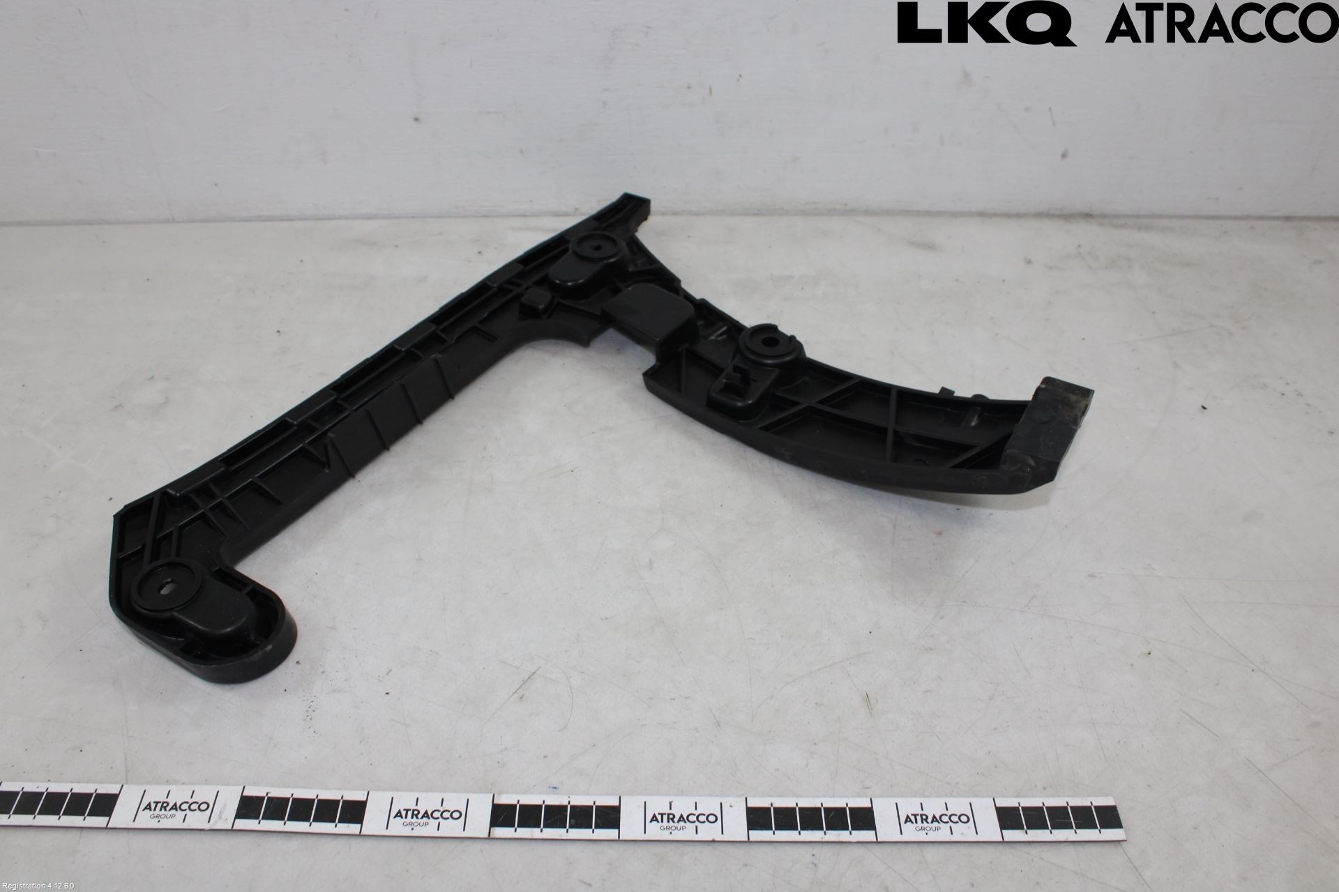 Audi A4/S4 B9 16-19 Stötfångarfäste Bak Vä