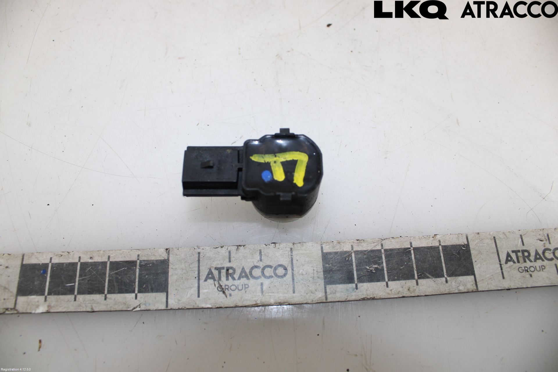 Ford MONDEO 15-22 Parkeringshjälp Frontsensor