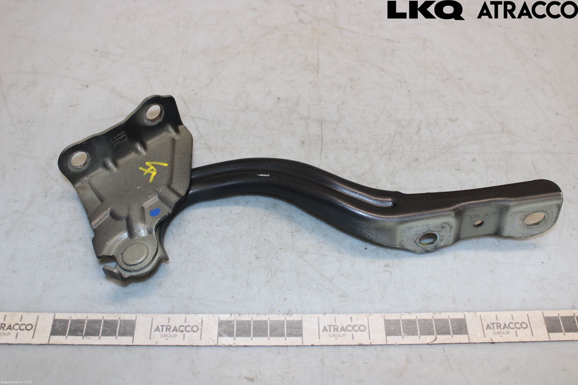 Kia RIO 17- Huvgångjärn
